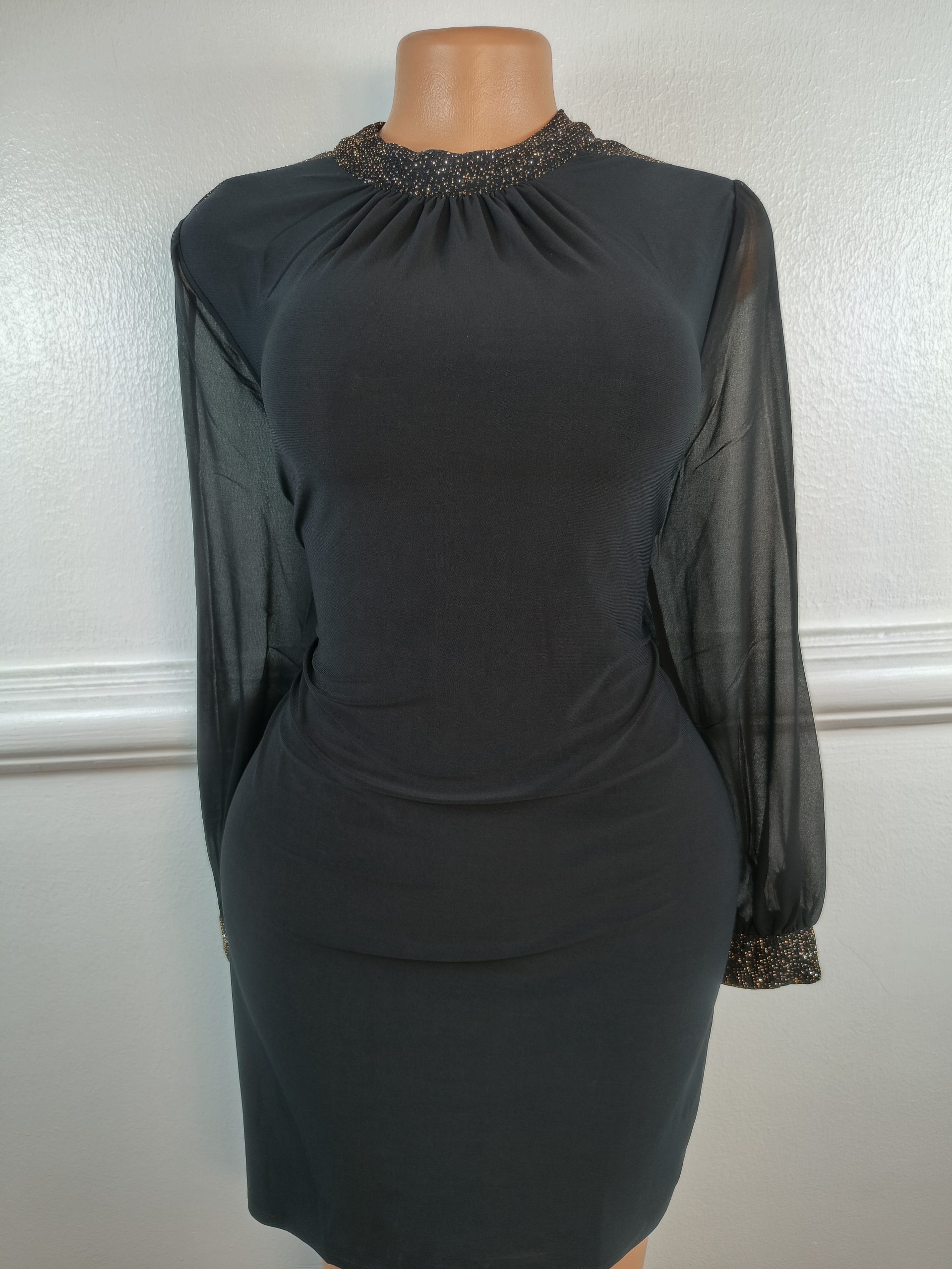WALLIS UK 12