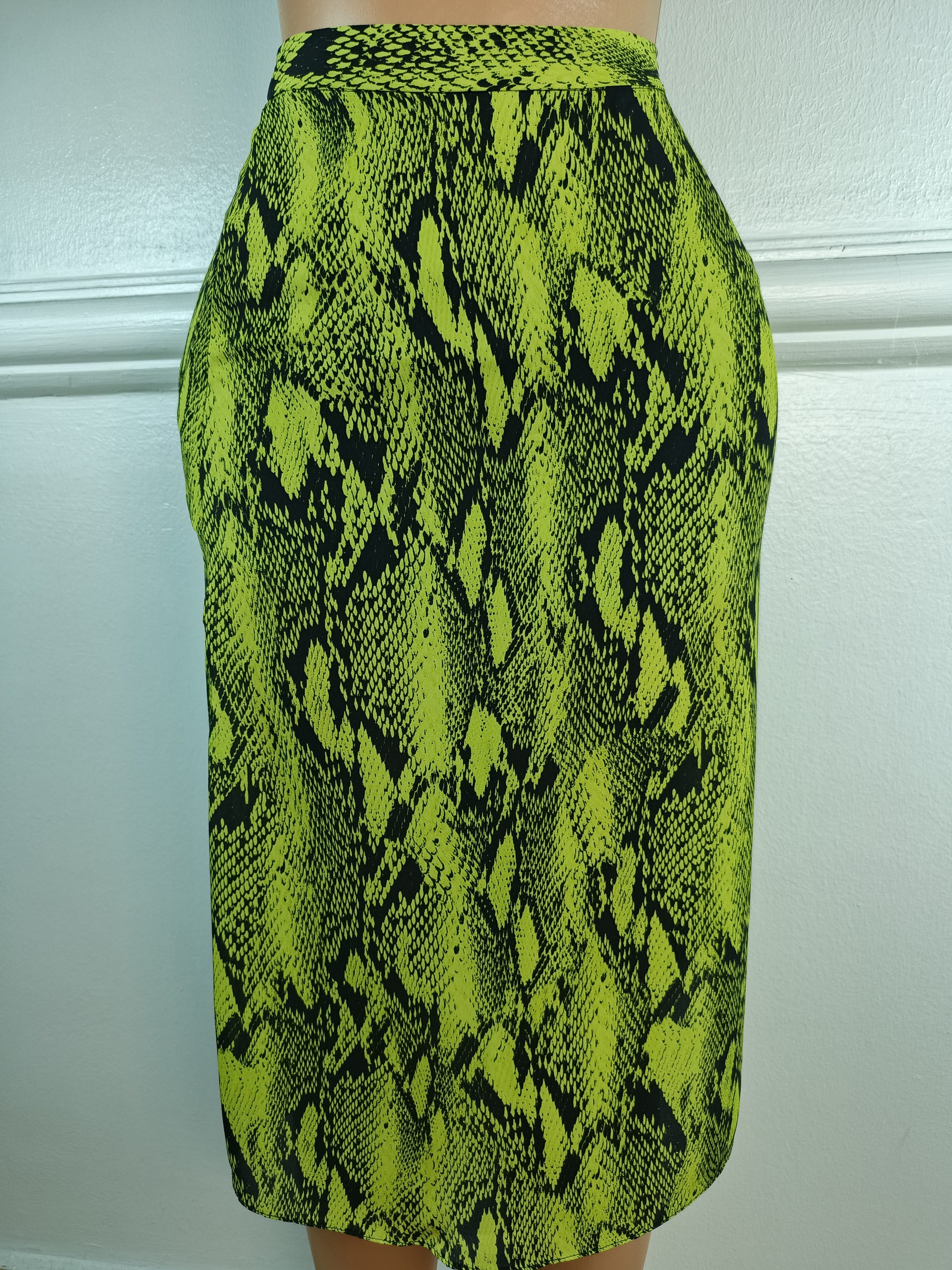PRIMARK UK 8, L-30 INCHES