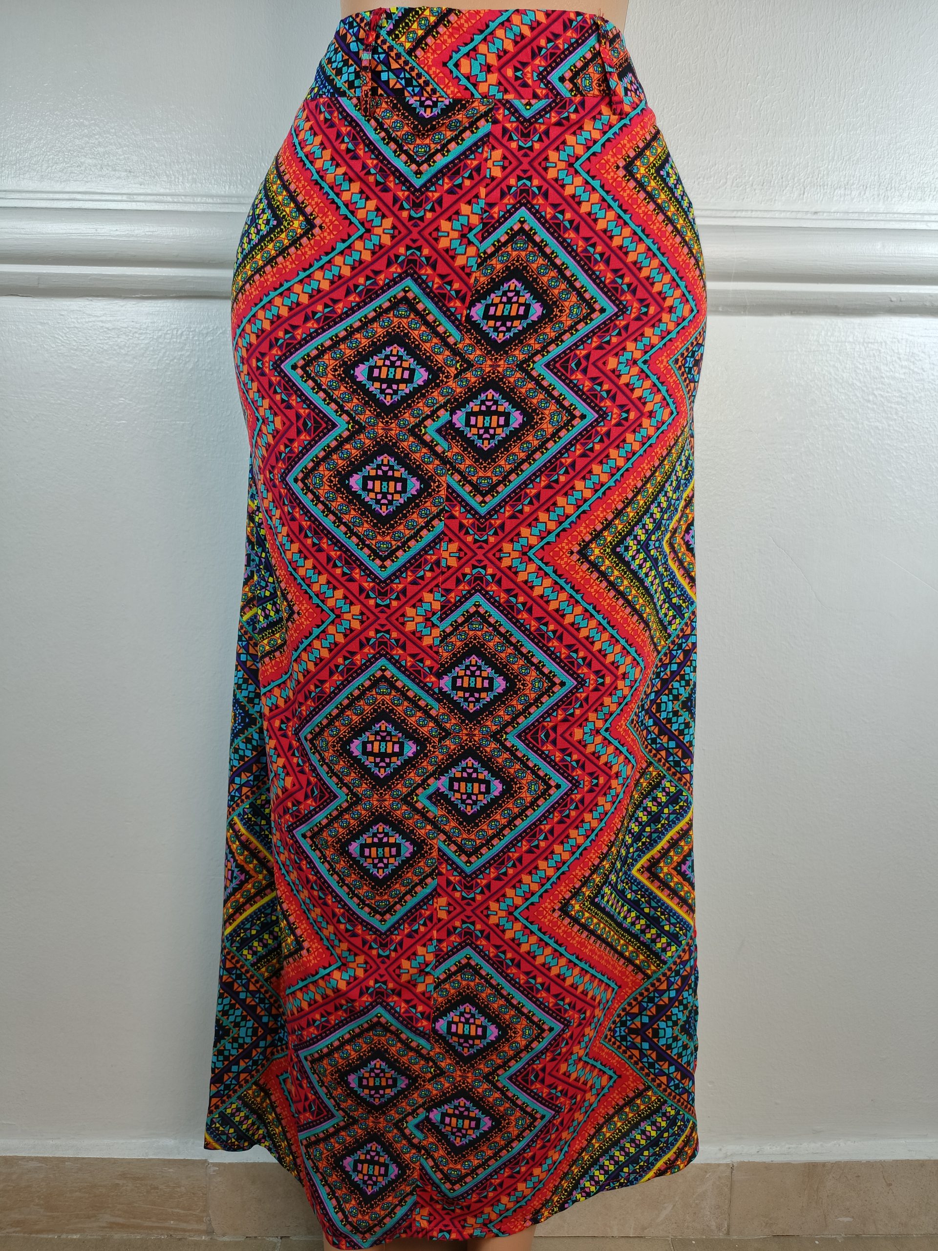 SKIRT UK 8, L-40 INCHES