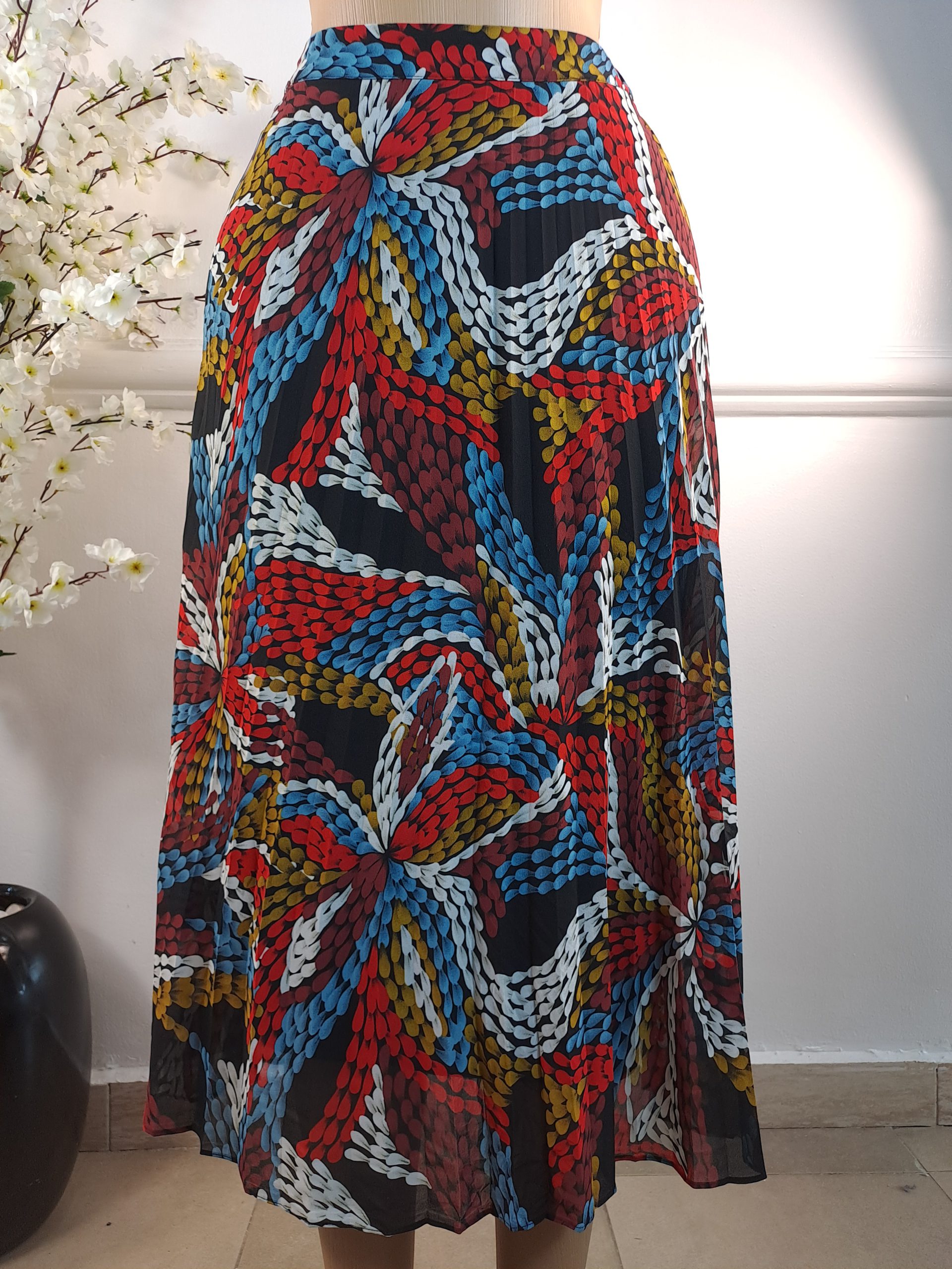 GALLERY UK 12, L-34 INCHES