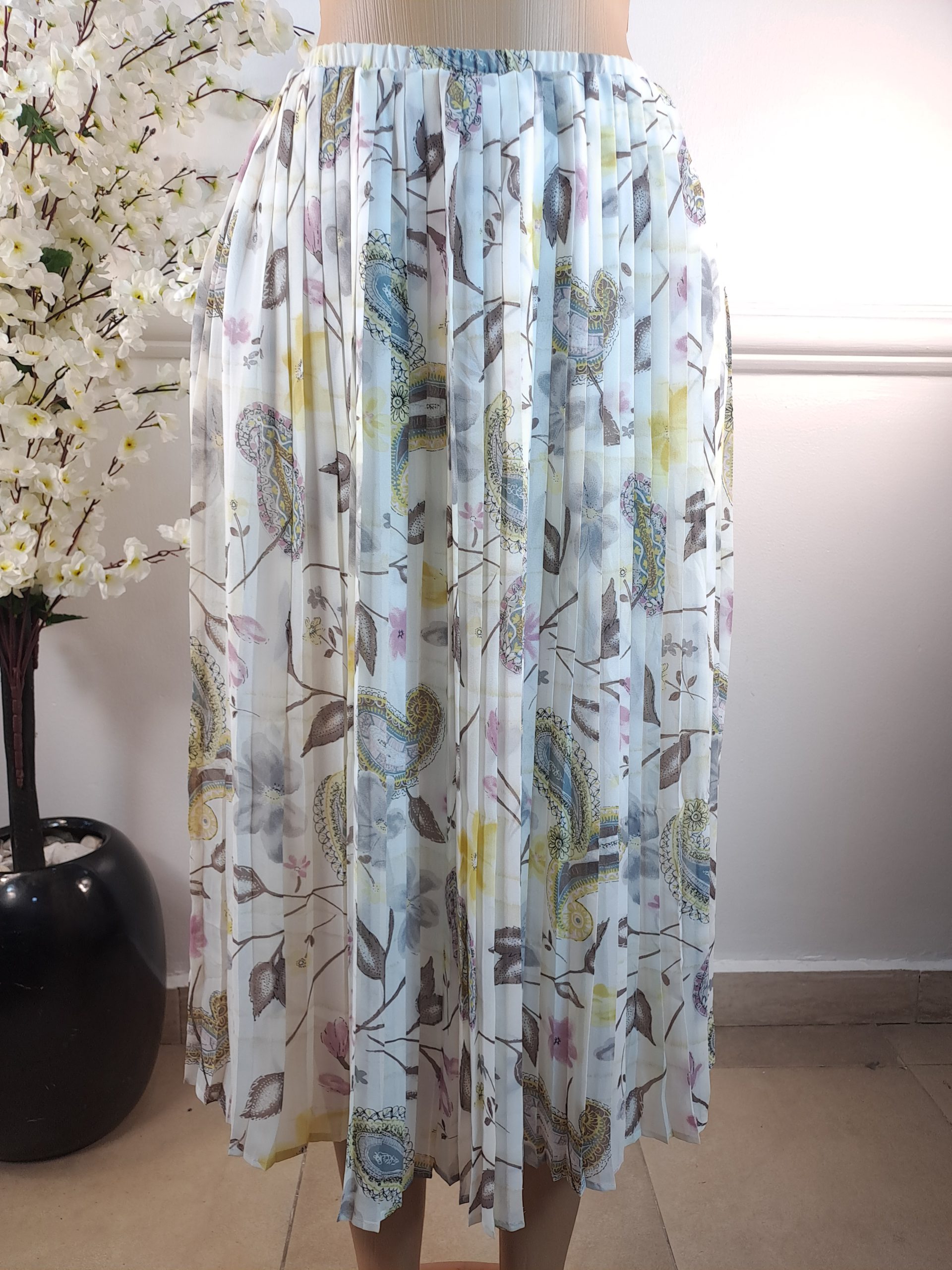 LIZA LOVELL UK 10, L-32 INCHES