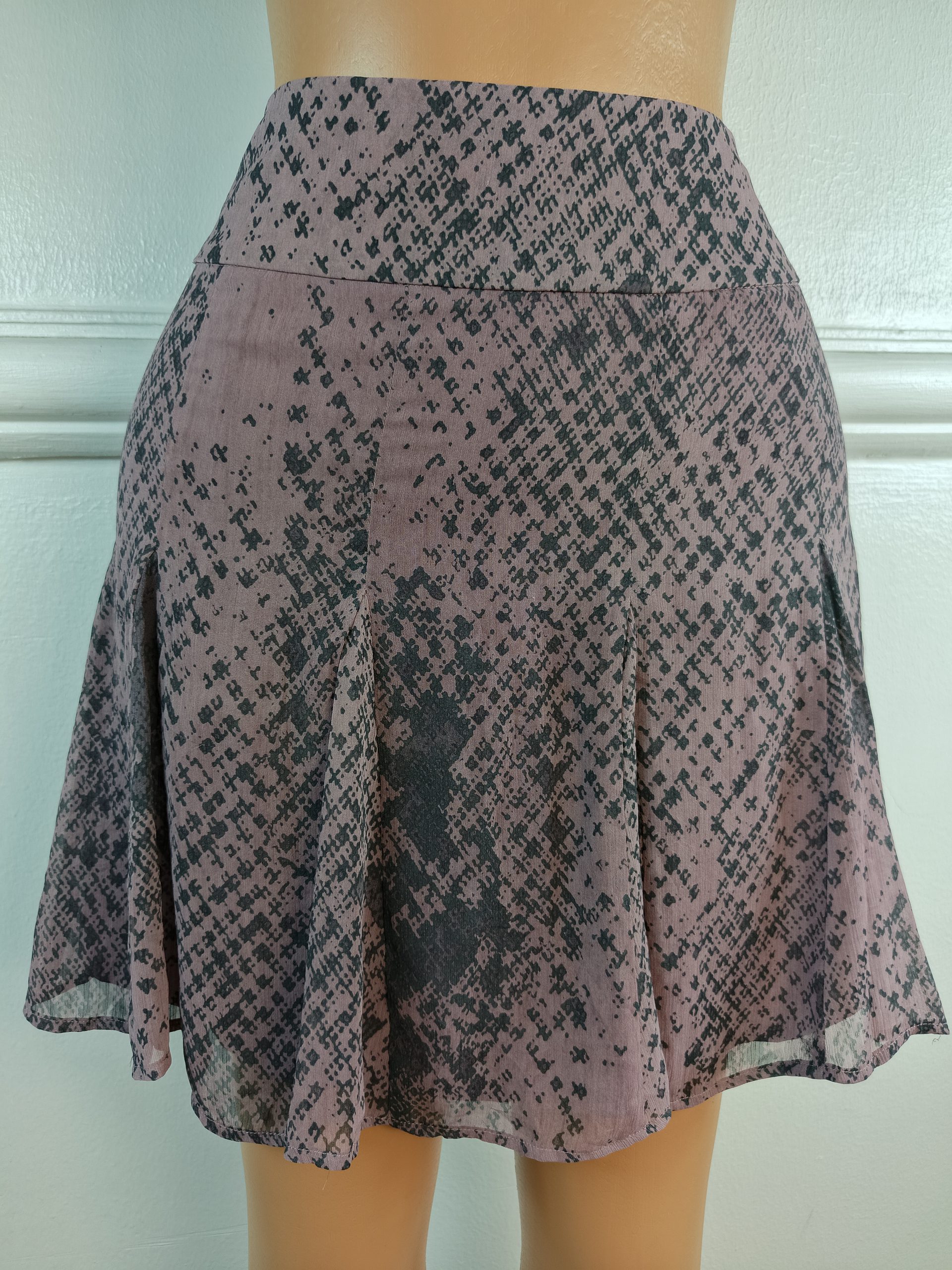 MEXX UK 12, L-18 INCHES