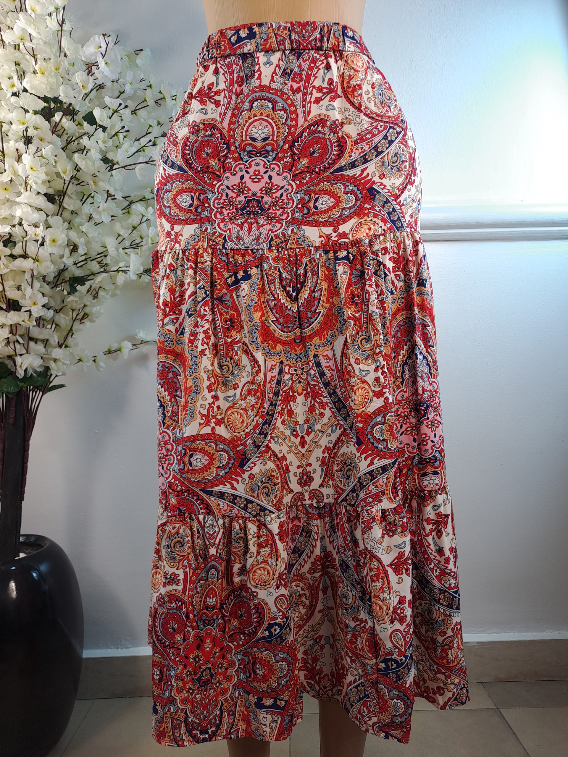 SKIRT UK 14, L-35 INCHES