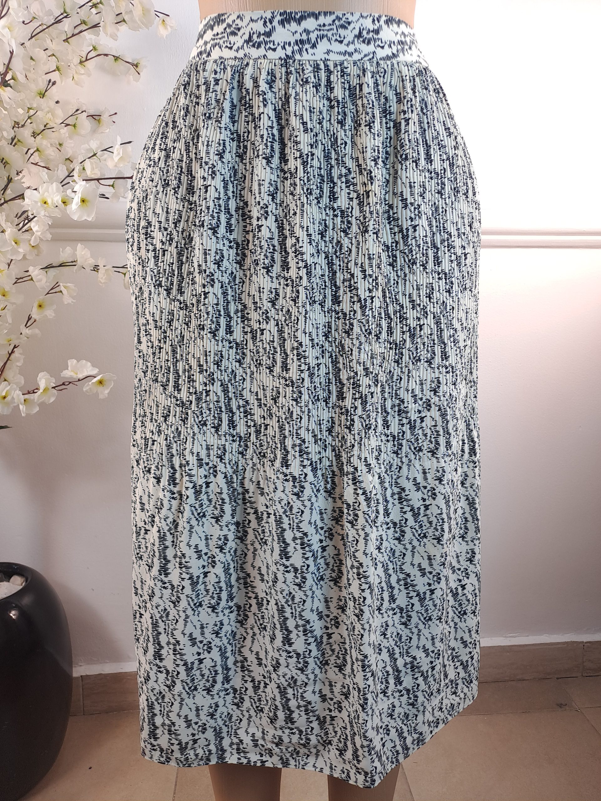 SKIRT UK 12, L-27 INCHES