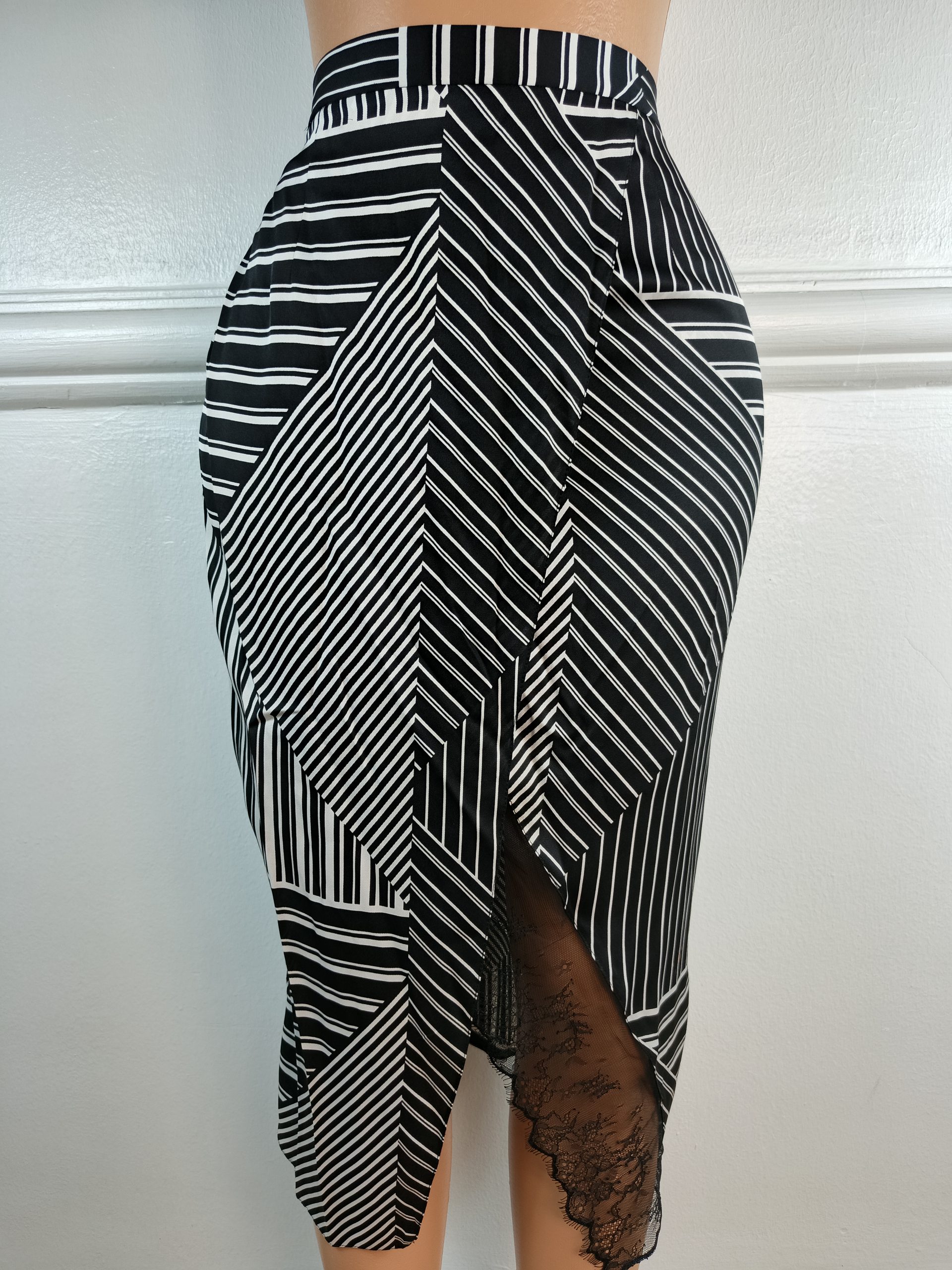 RIVER ISLAND UK 10, L-33 INCHES