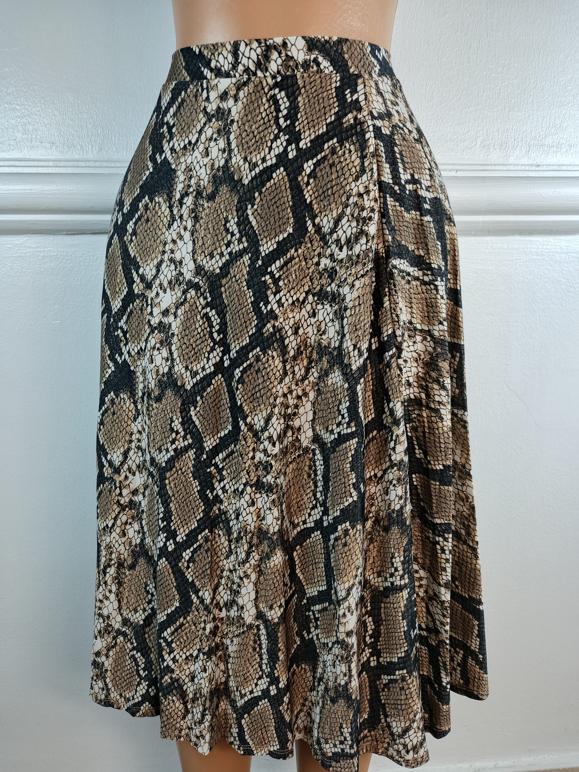 F&F UK 8, L-30 INCHES