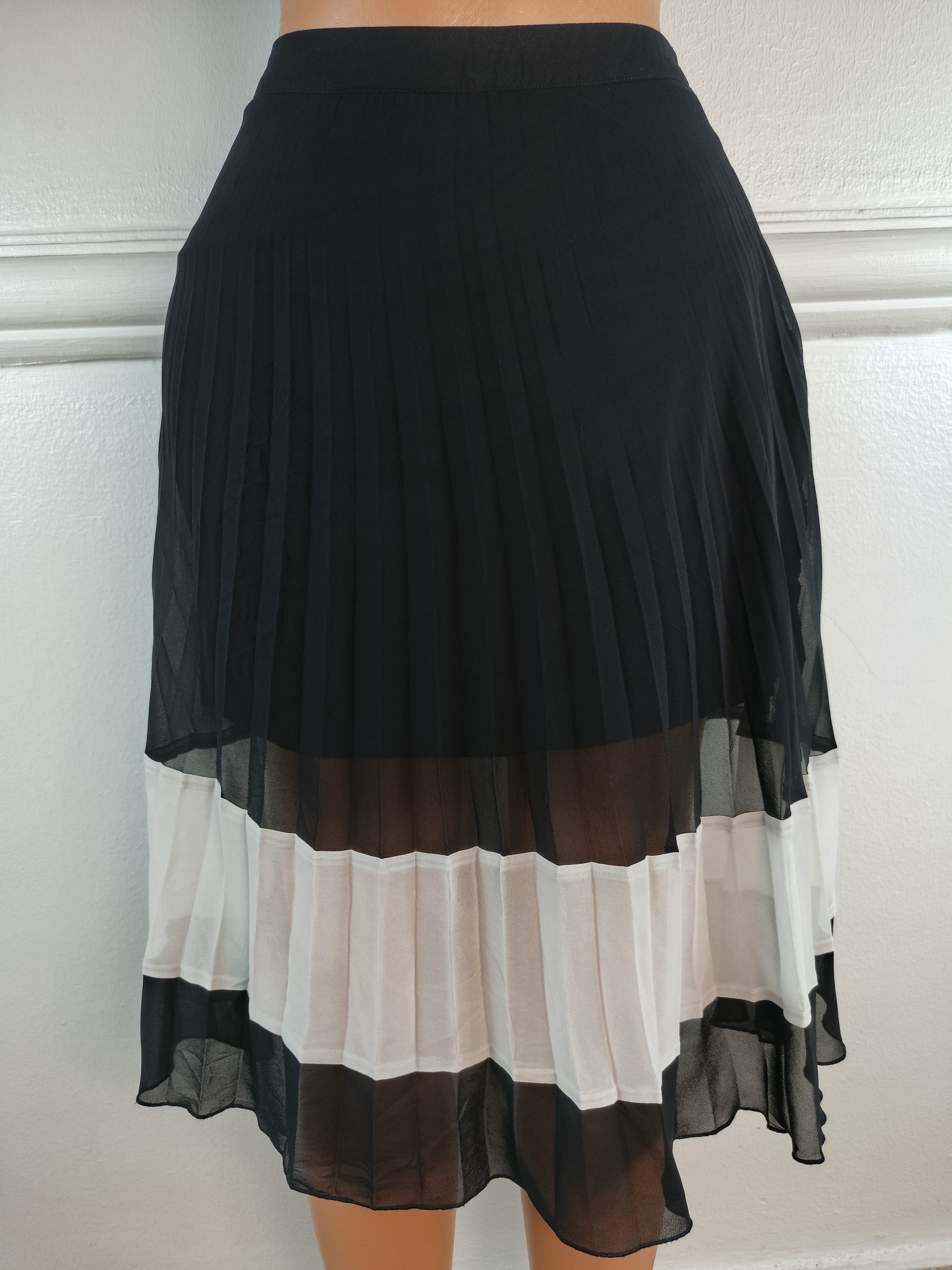 SKIRT UK 10, L-28 INCHES