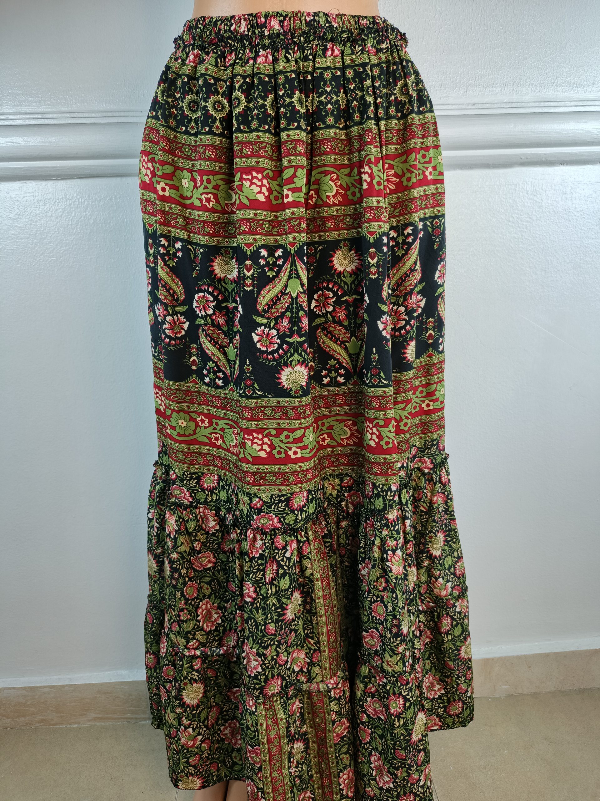 SKIRT UK 6, L-40 INCHES