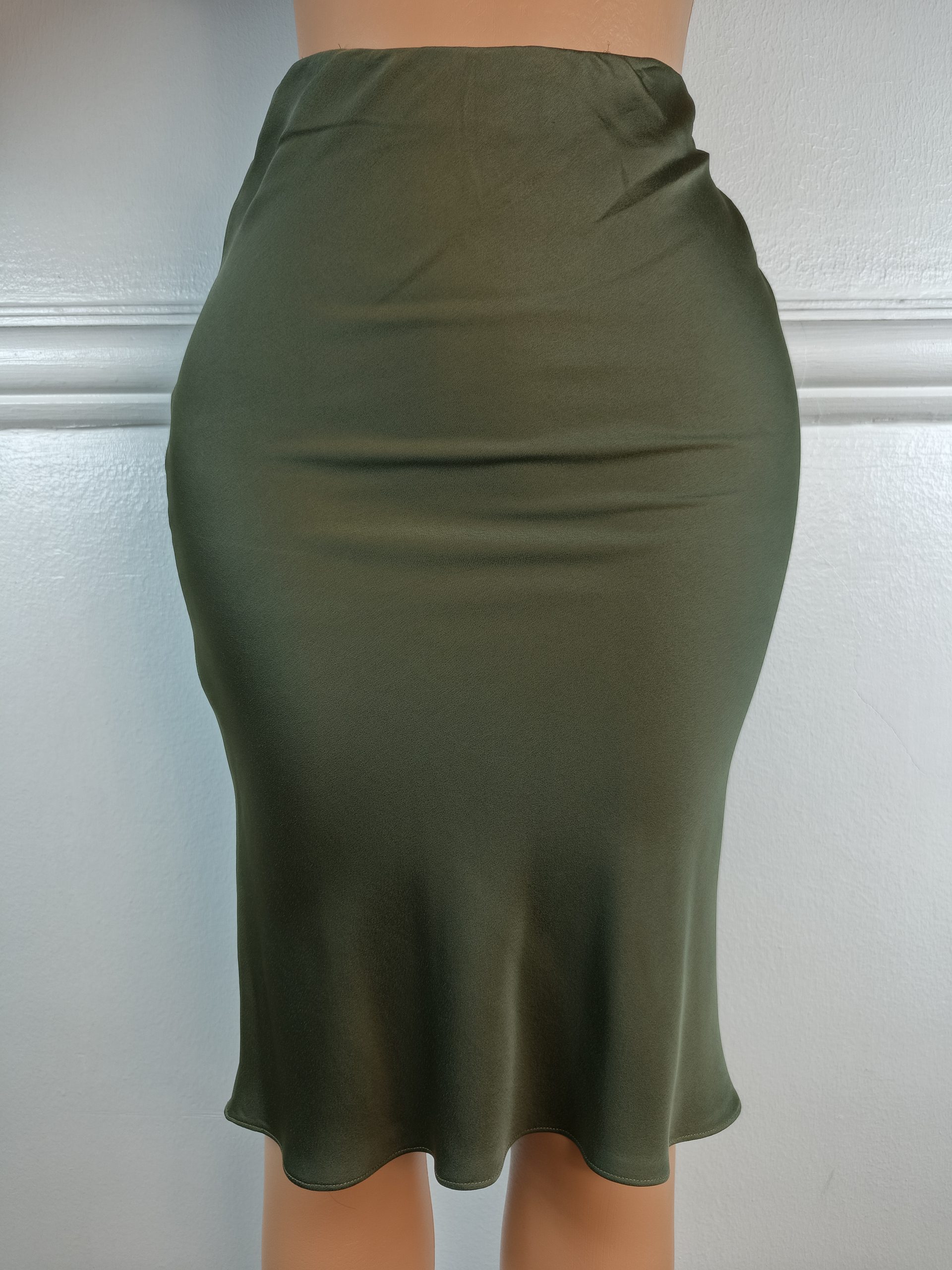 GALLERY UK 6, L-37 INCHES