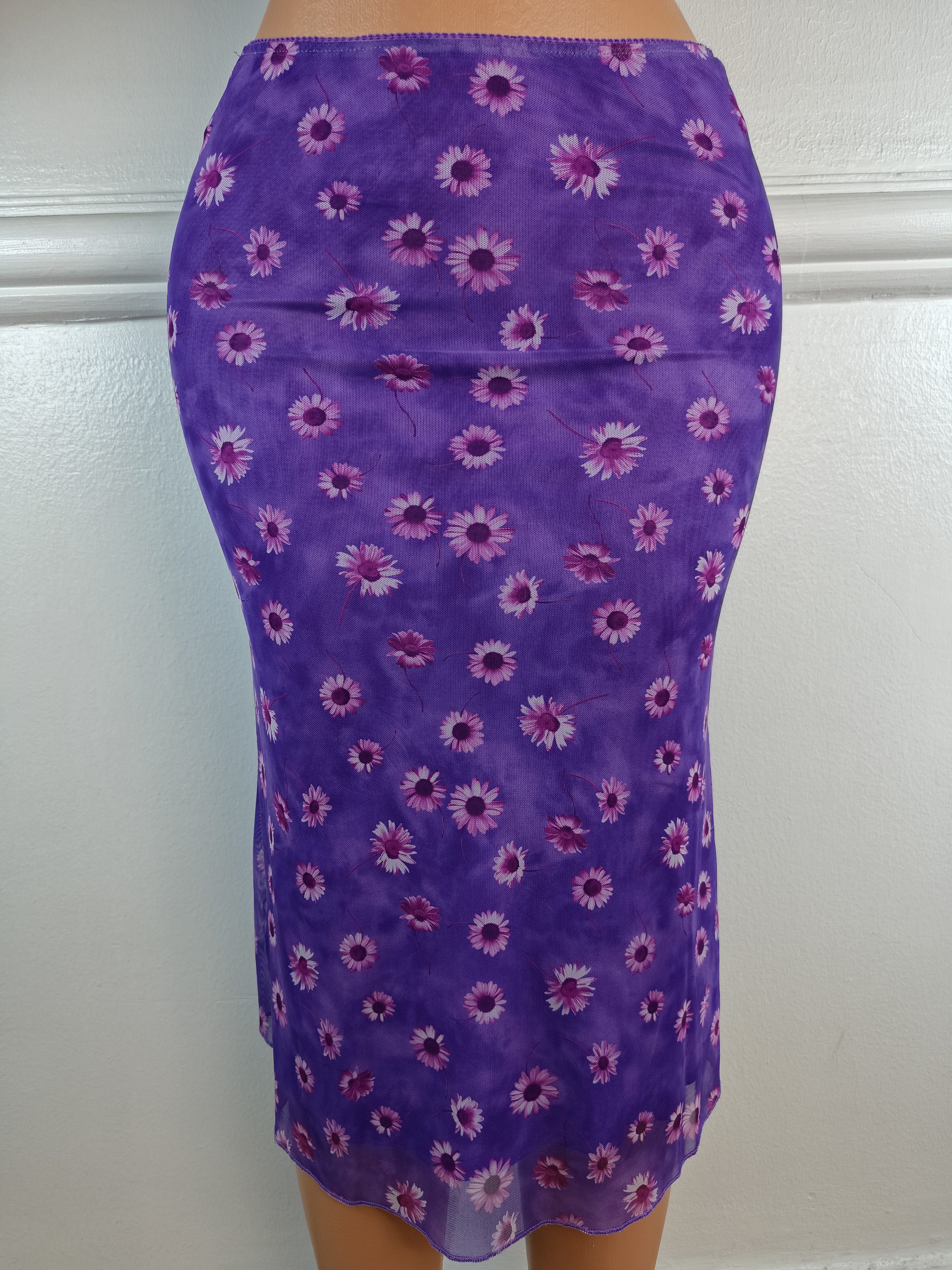 MOTEL UK 6, L-29 INCHES
