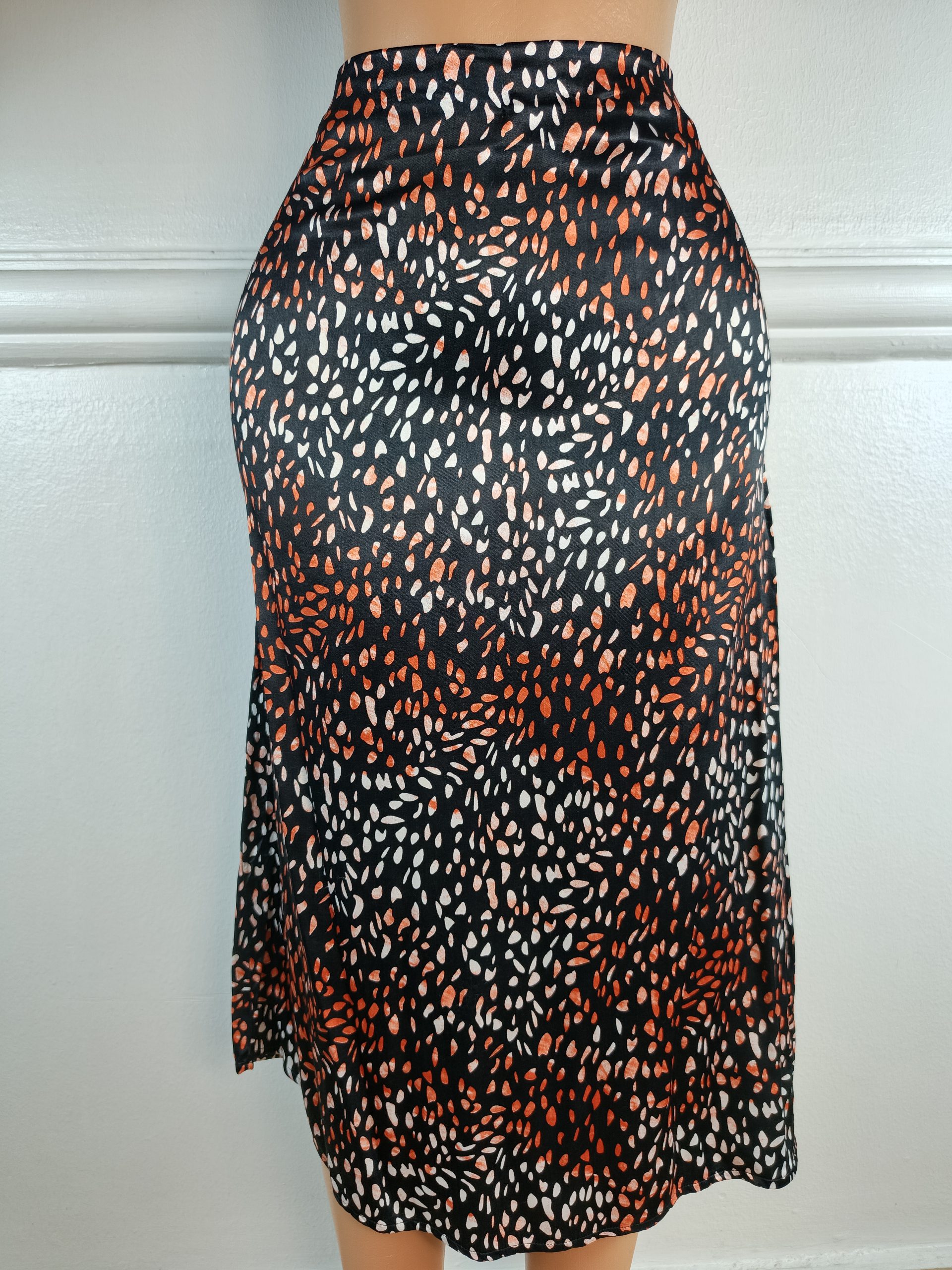 DUNNES UK 8, L-33 INCHES