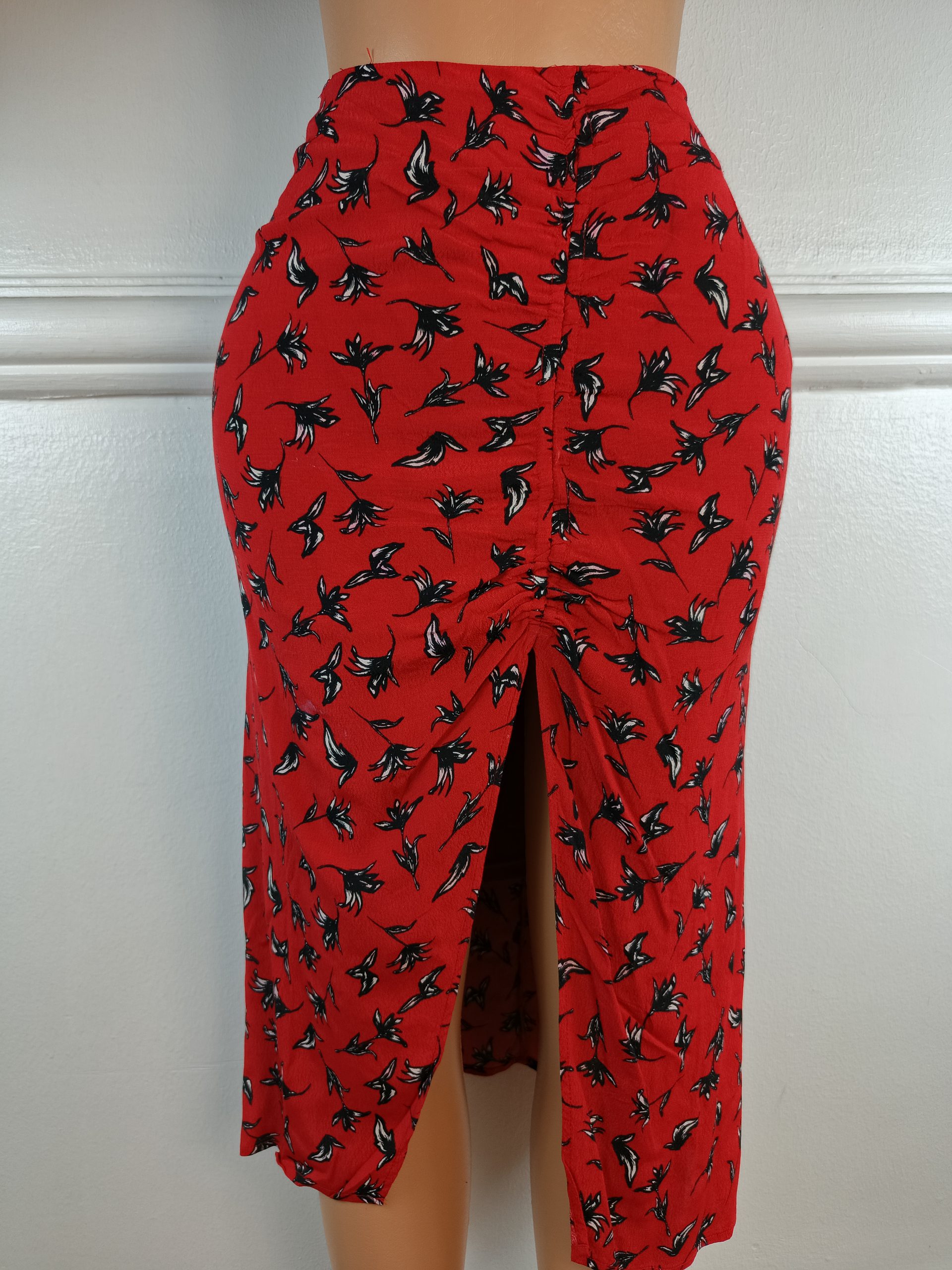 OSTRADIVARIUS UK 14, L-33 INCHES