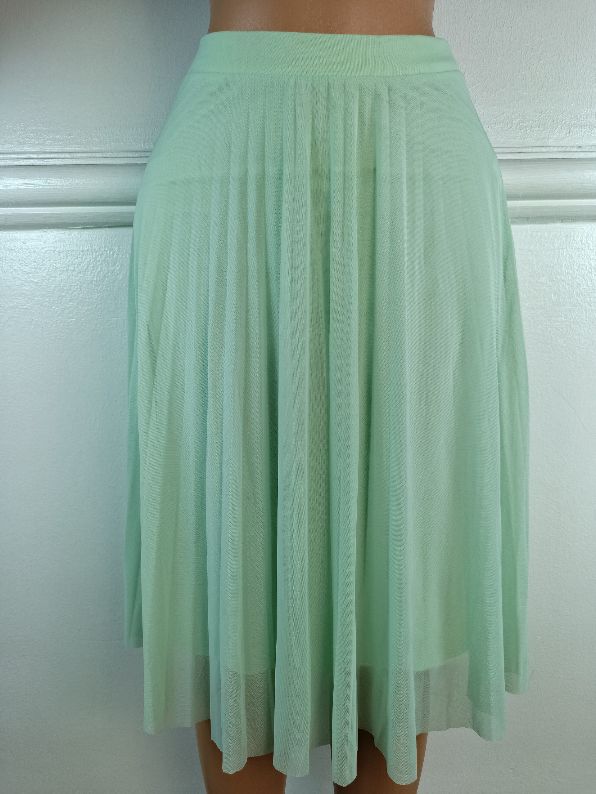 BERSHKA UK 6, L-27 INCHES