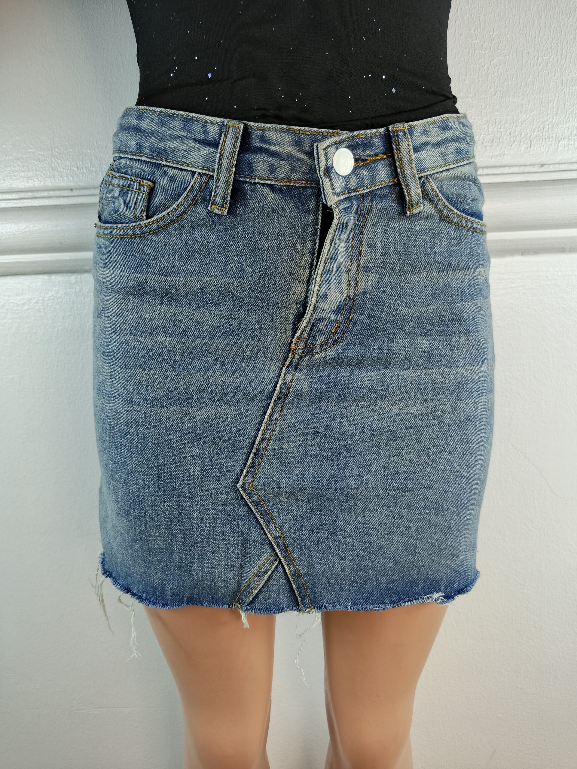 SKIRT UK 8, L-15 INCHES