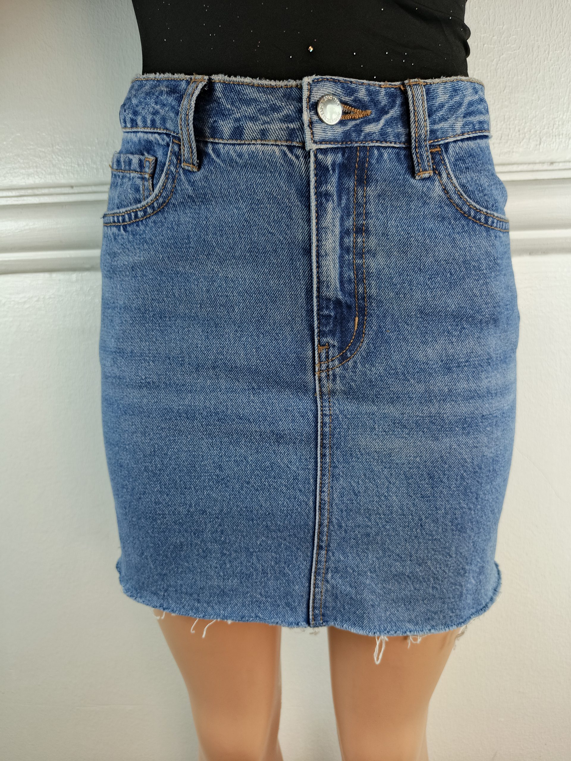 SKIRT UK 8, L-16 INCHES