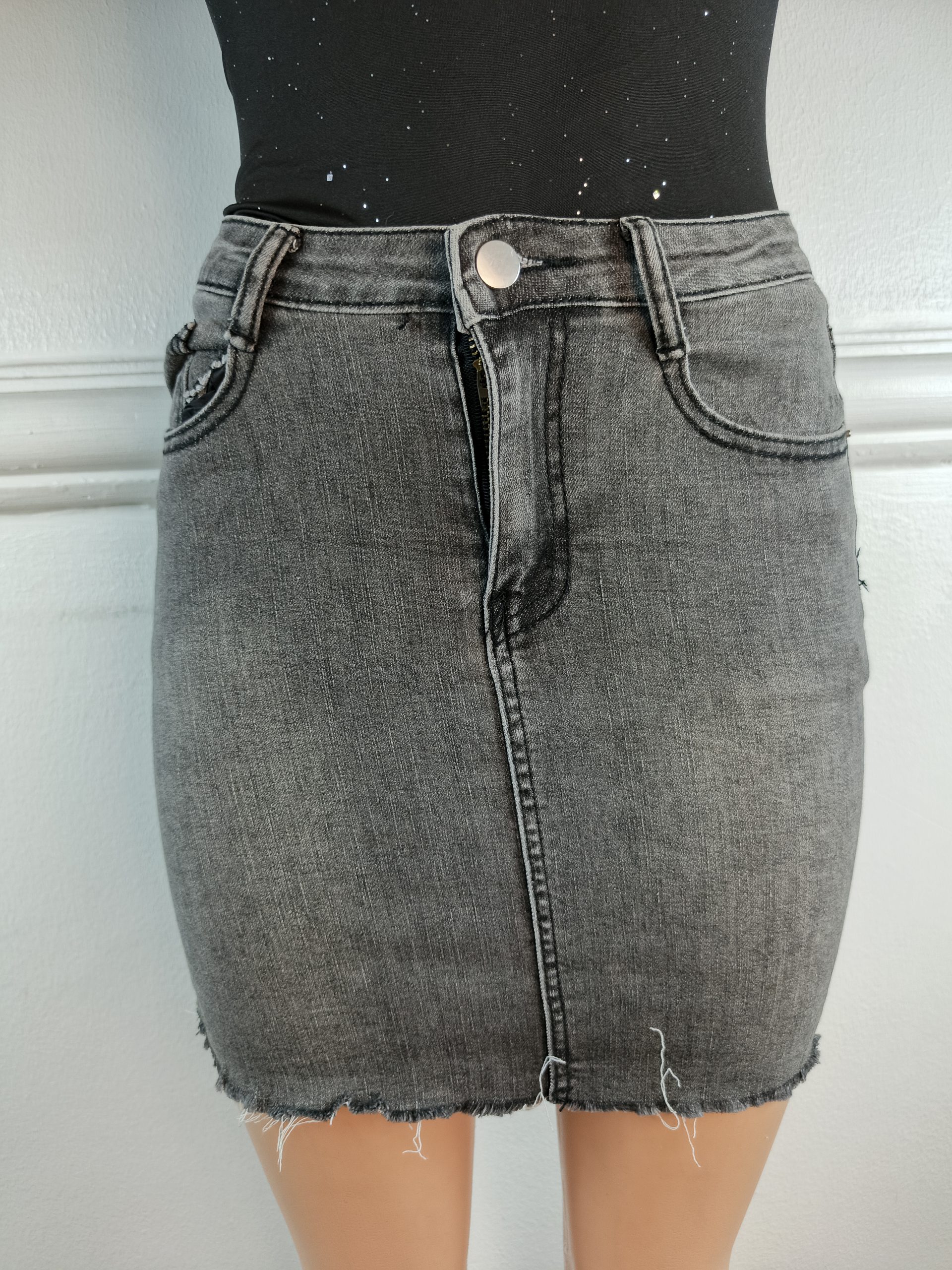 SKIRT UK 6, L-15 INCHES