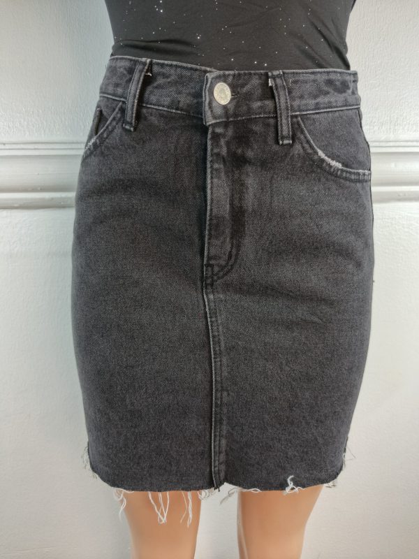 BLACK BURN UK 8, L-17 INCHES