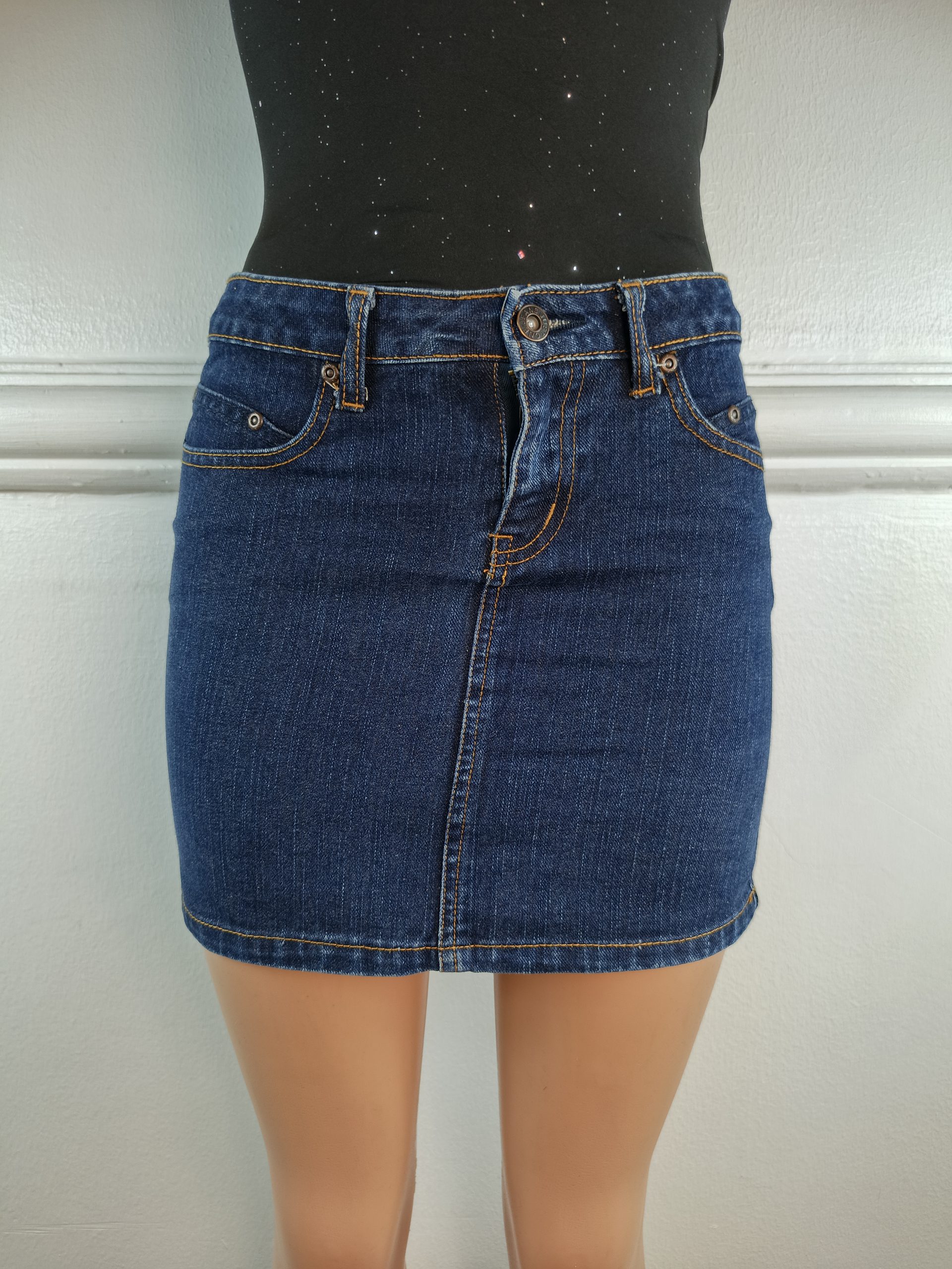 JUST ONE UK 10, L-14 INCHES