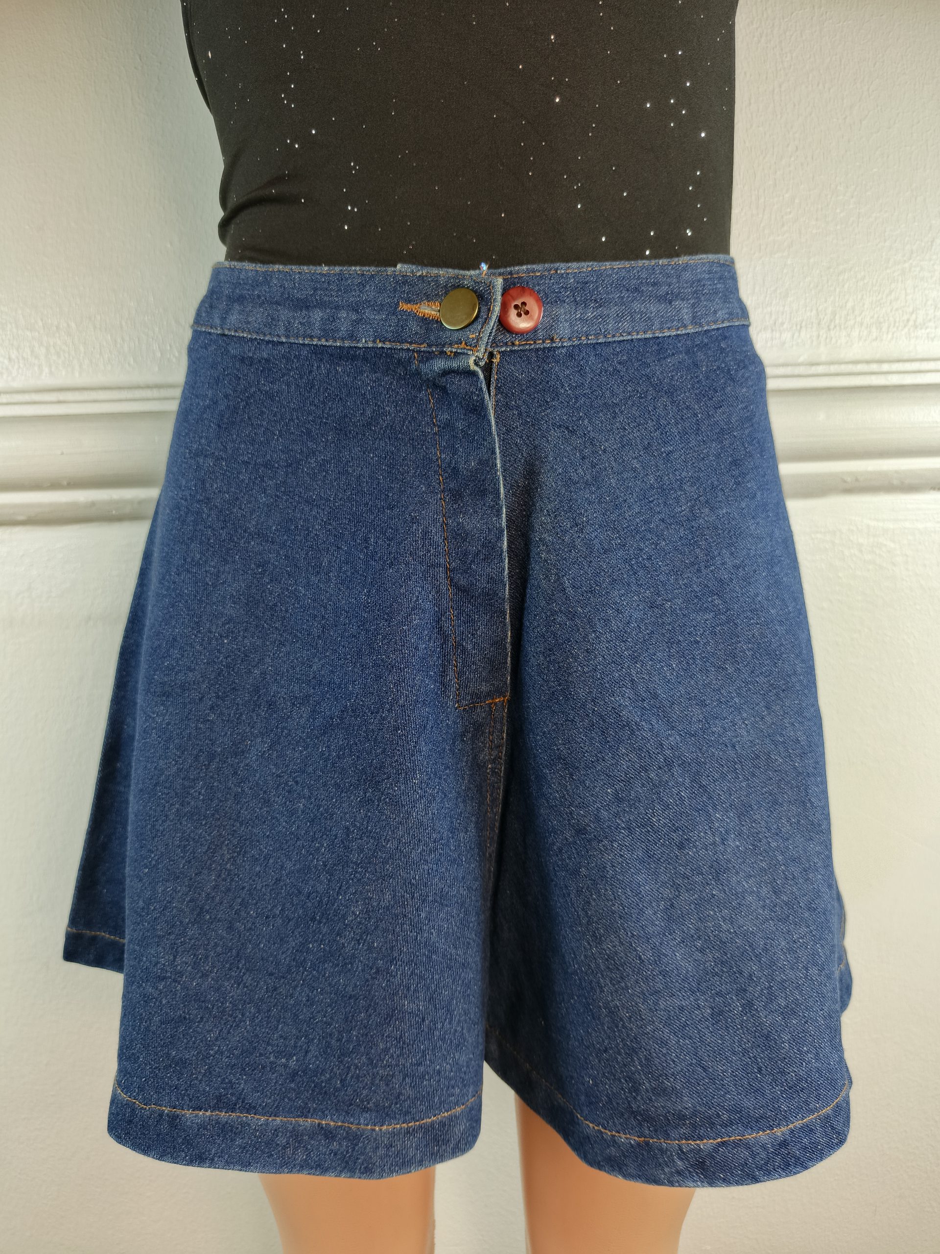 SKIRT UK 8, L-15 INCHES