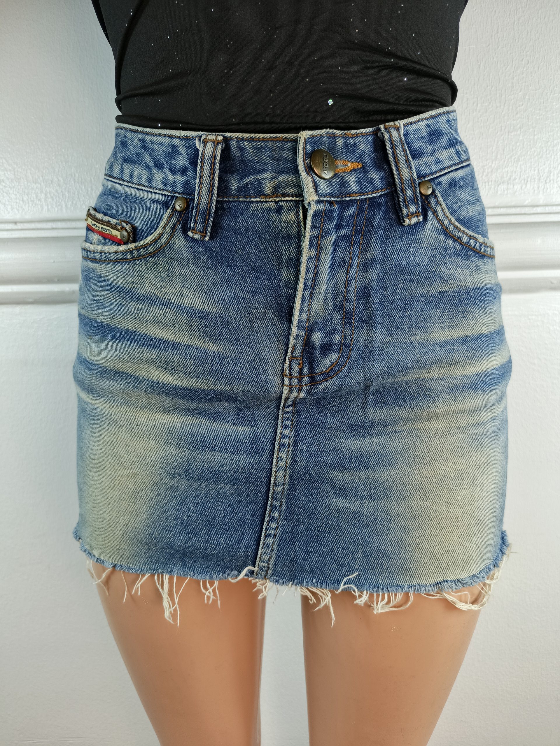 TWO-Y JEANS UK 10, L-13 INCHES