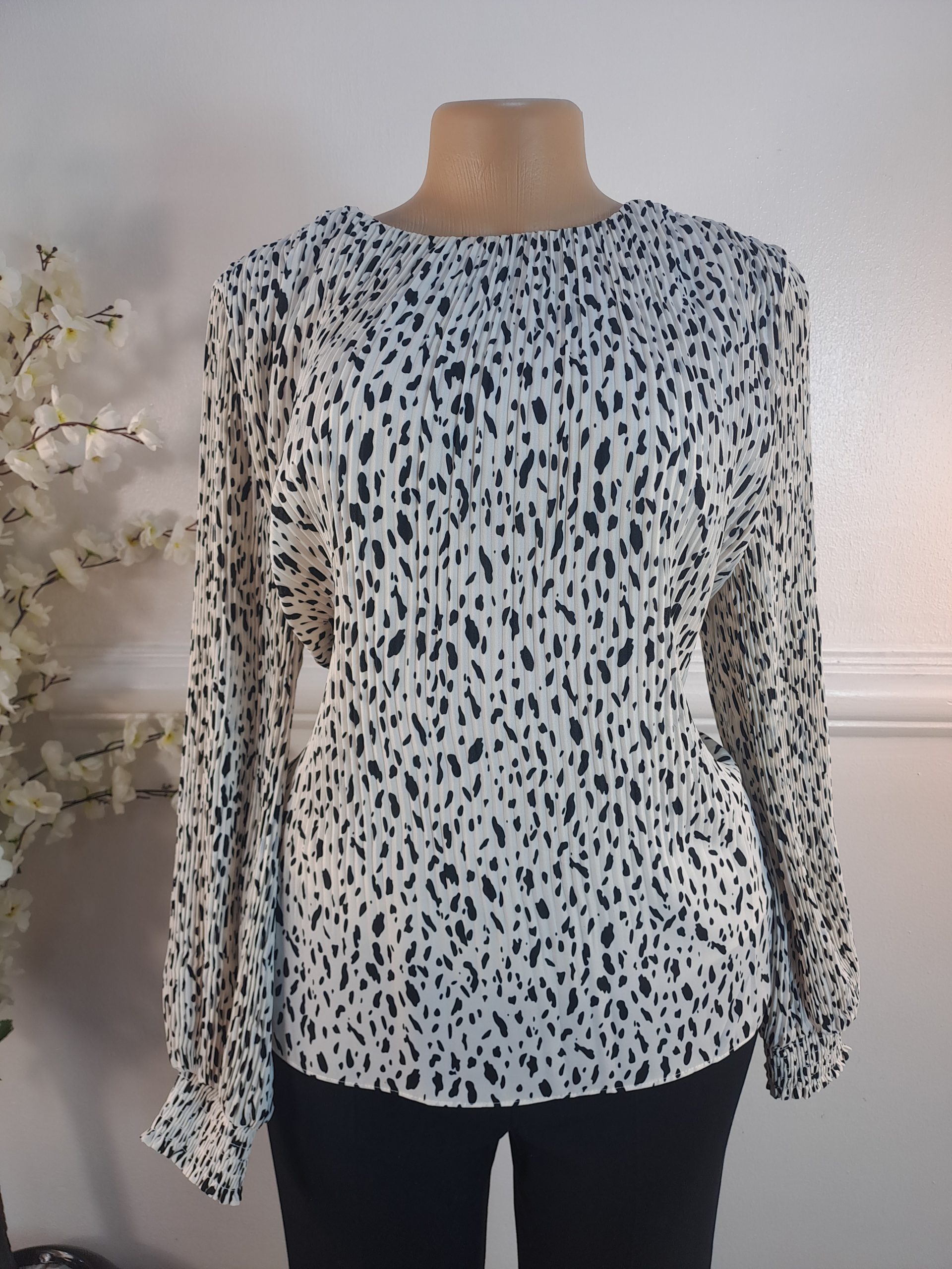 M&S UK 14