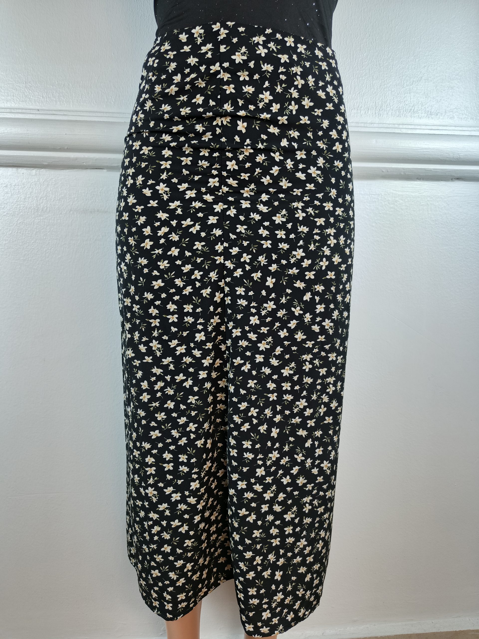 SKIRT UK 8, L-32 INCHES