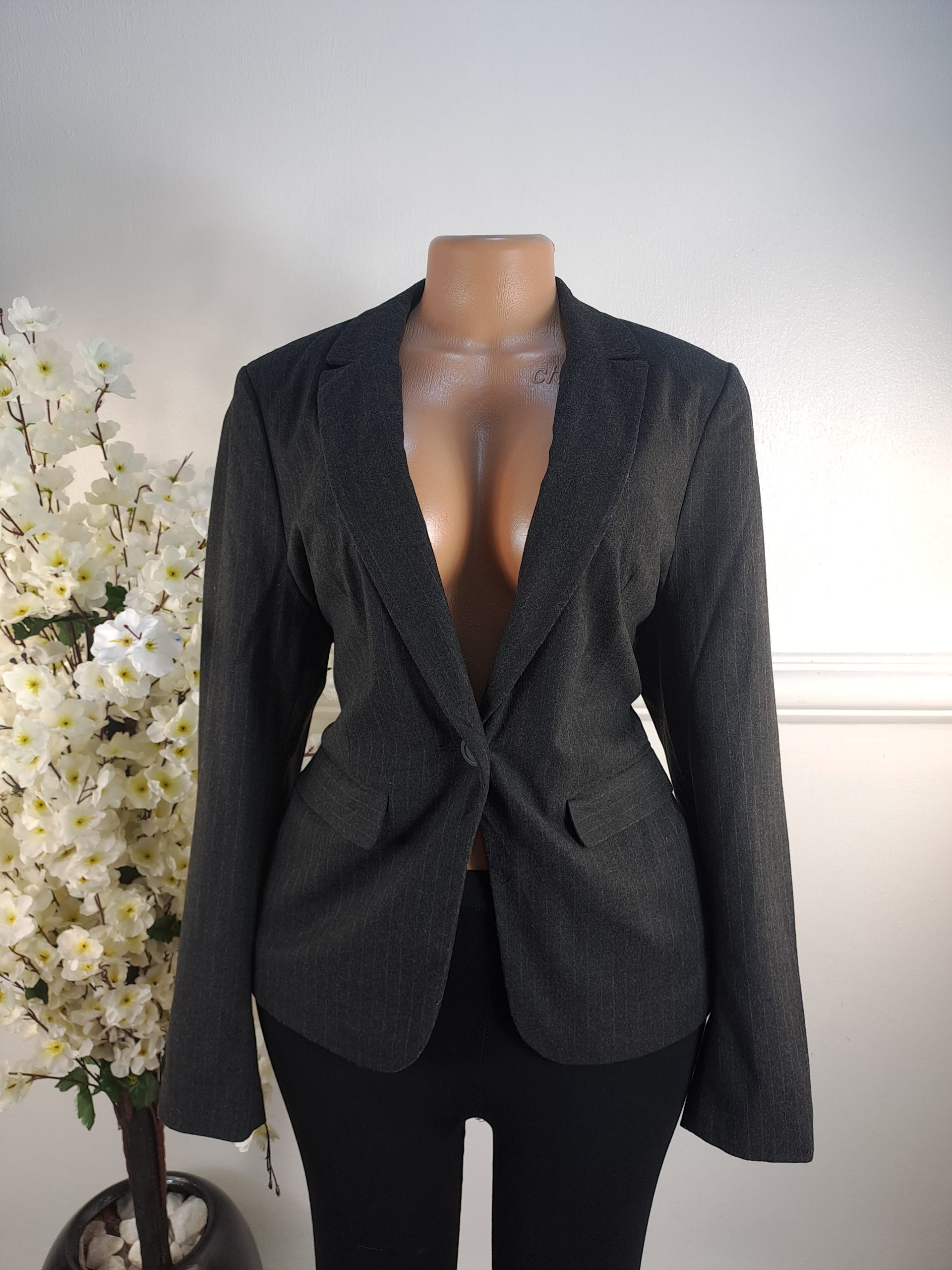 NEXT TAILORING UK SIZE 14 {LENGHT 25 INCHES}