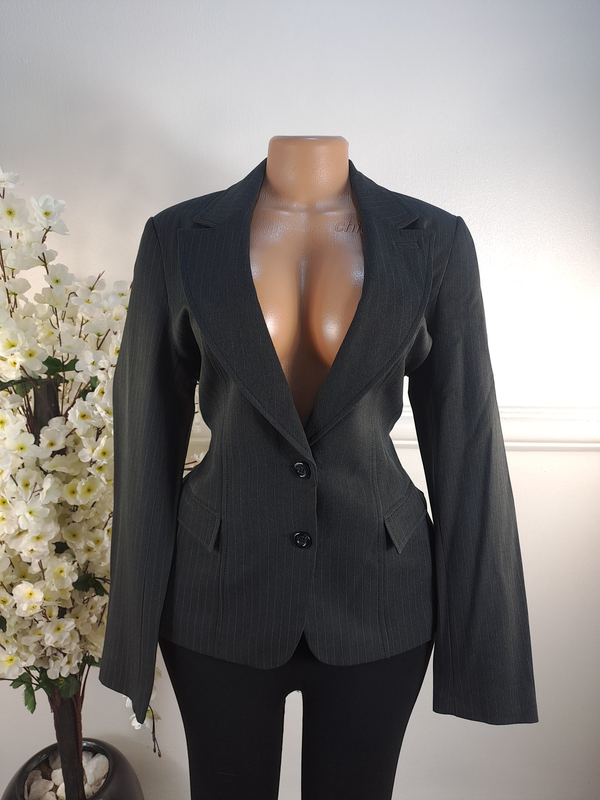 F & F UK SIZE 14 [LENGHT 26 INCHES]