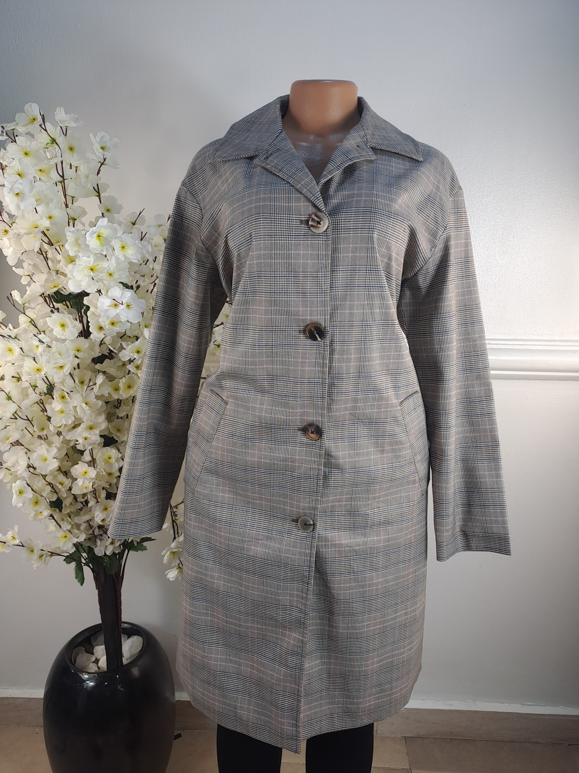 EAC UK SIZE 14 [LENGHT 41 INCHES]