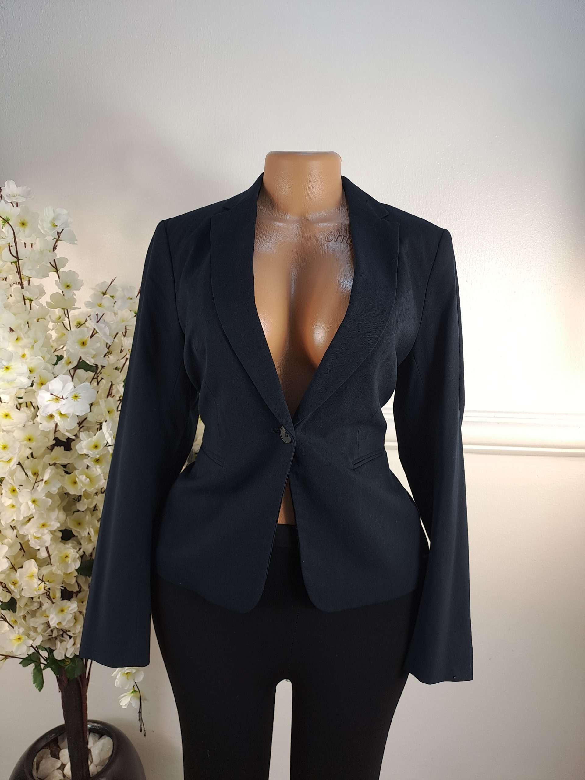 H&M UK SIZE 14 [LENGHT 23 INCHES]