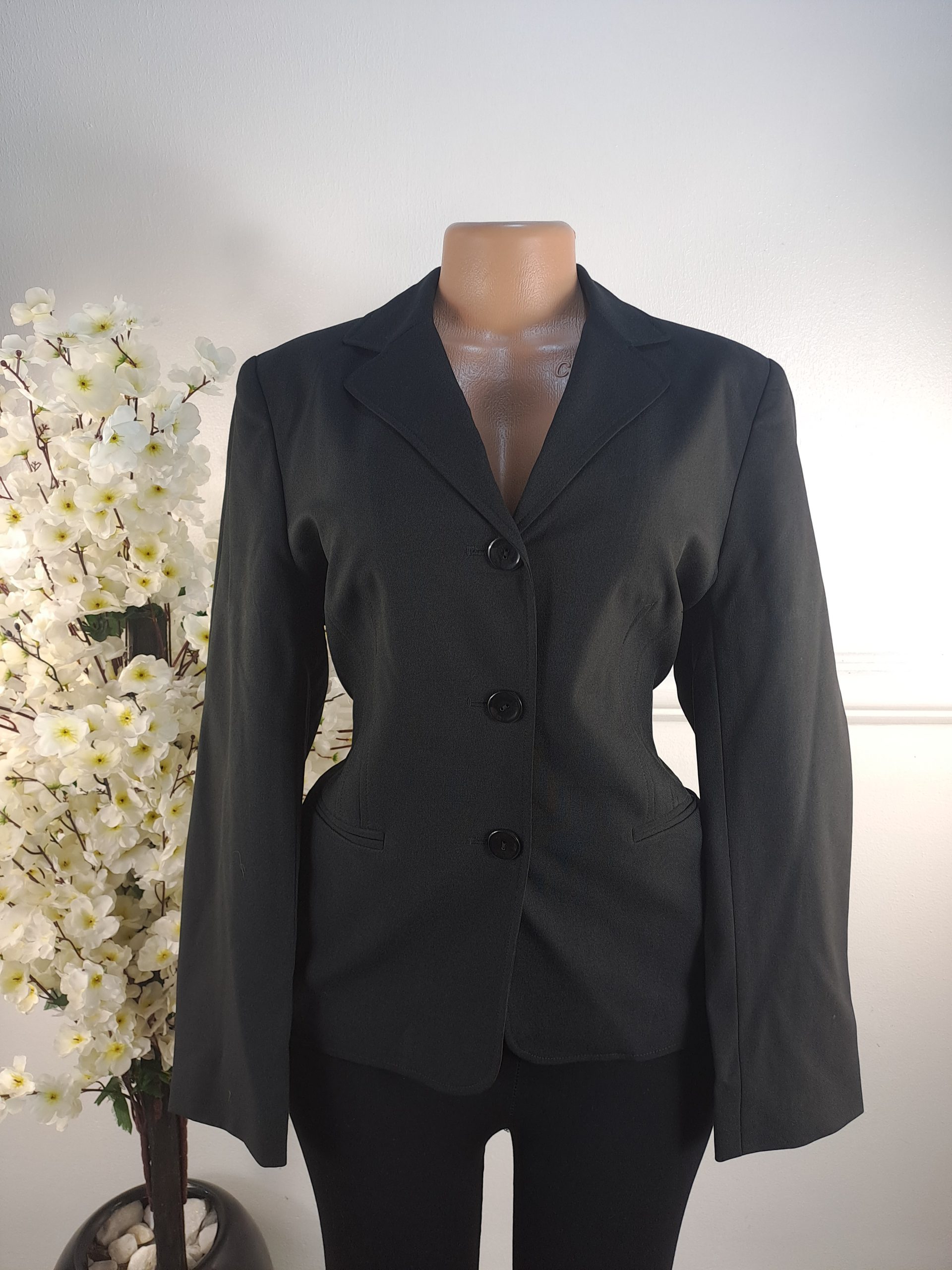BLAZERS UK SIZE 14 [LENGHT 25 INCHES]