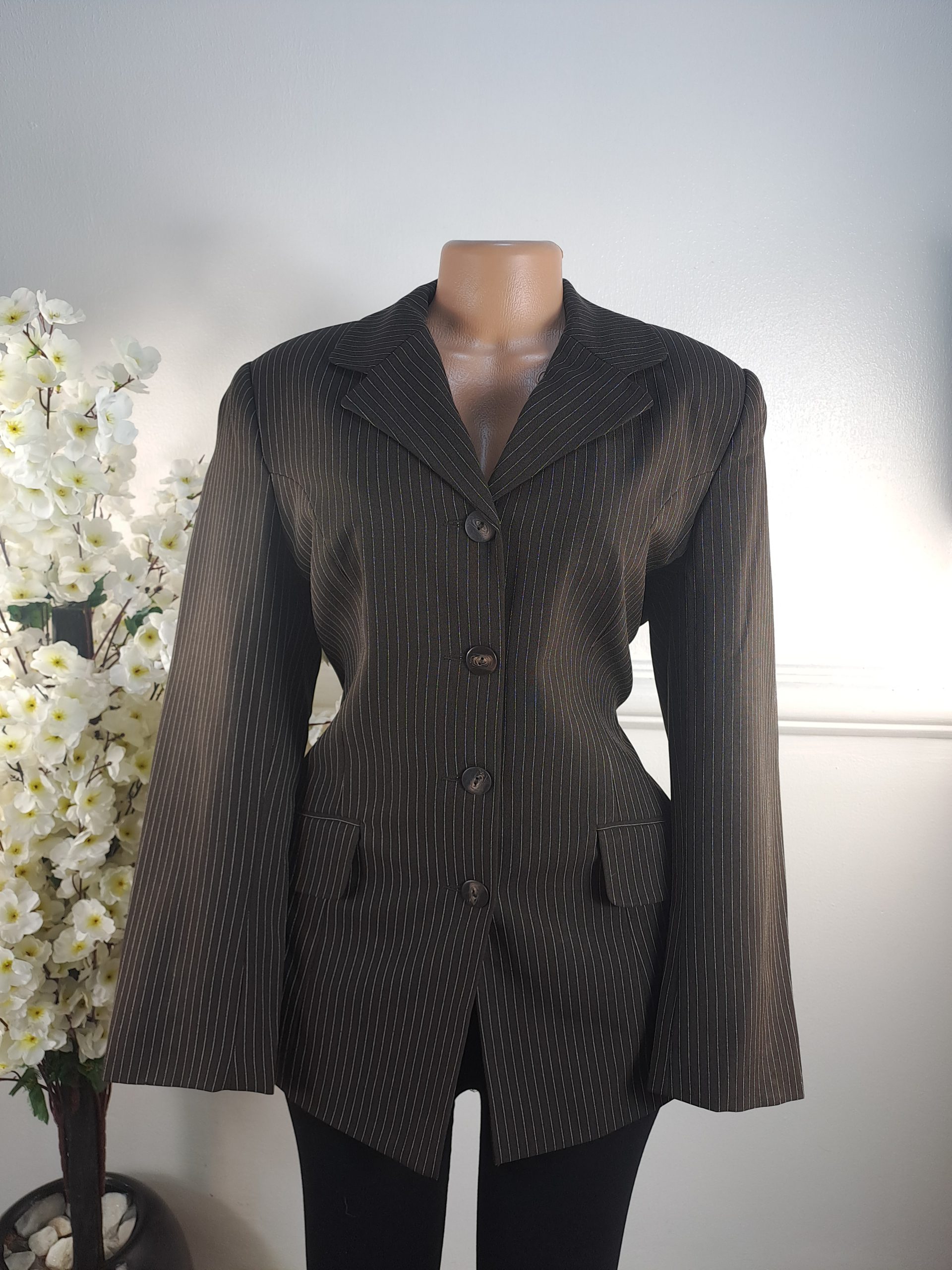 ESSENTIAL UK SIZE 14 [LENGHT 29 INCHES]