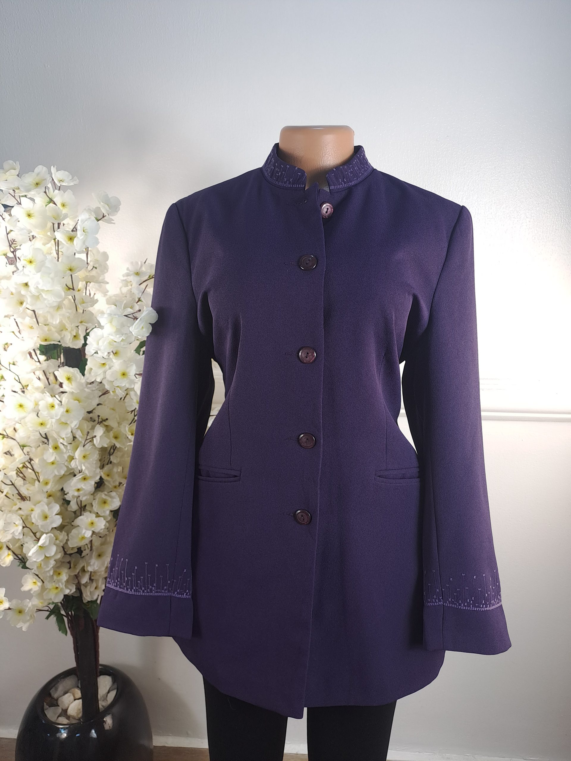 BONMARCHE UK SIZE 14 [LENGHT 31 INCHES]