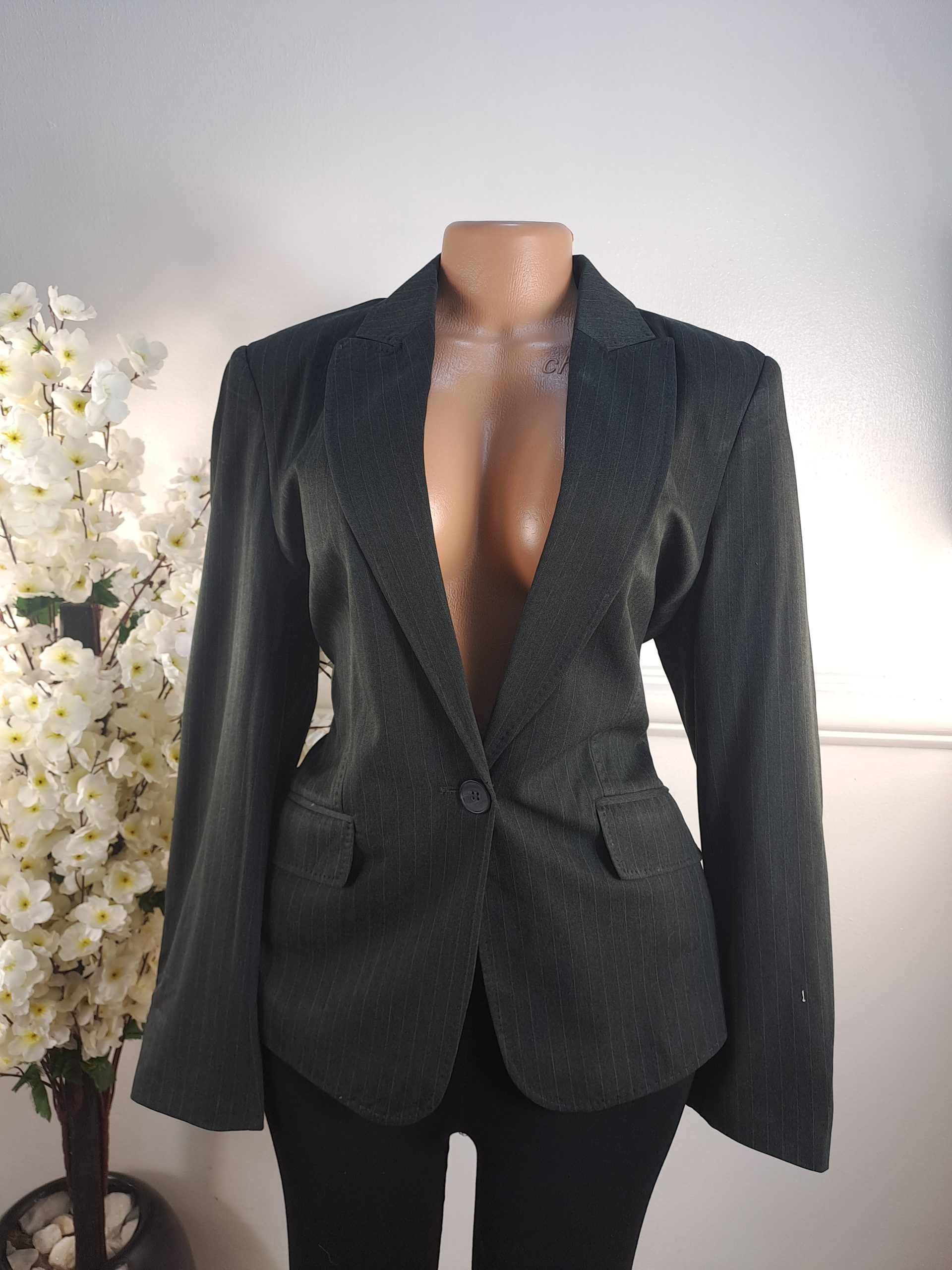 DEBENHAMS UK SIZE 14 [LENGHT 26 INCHES]
