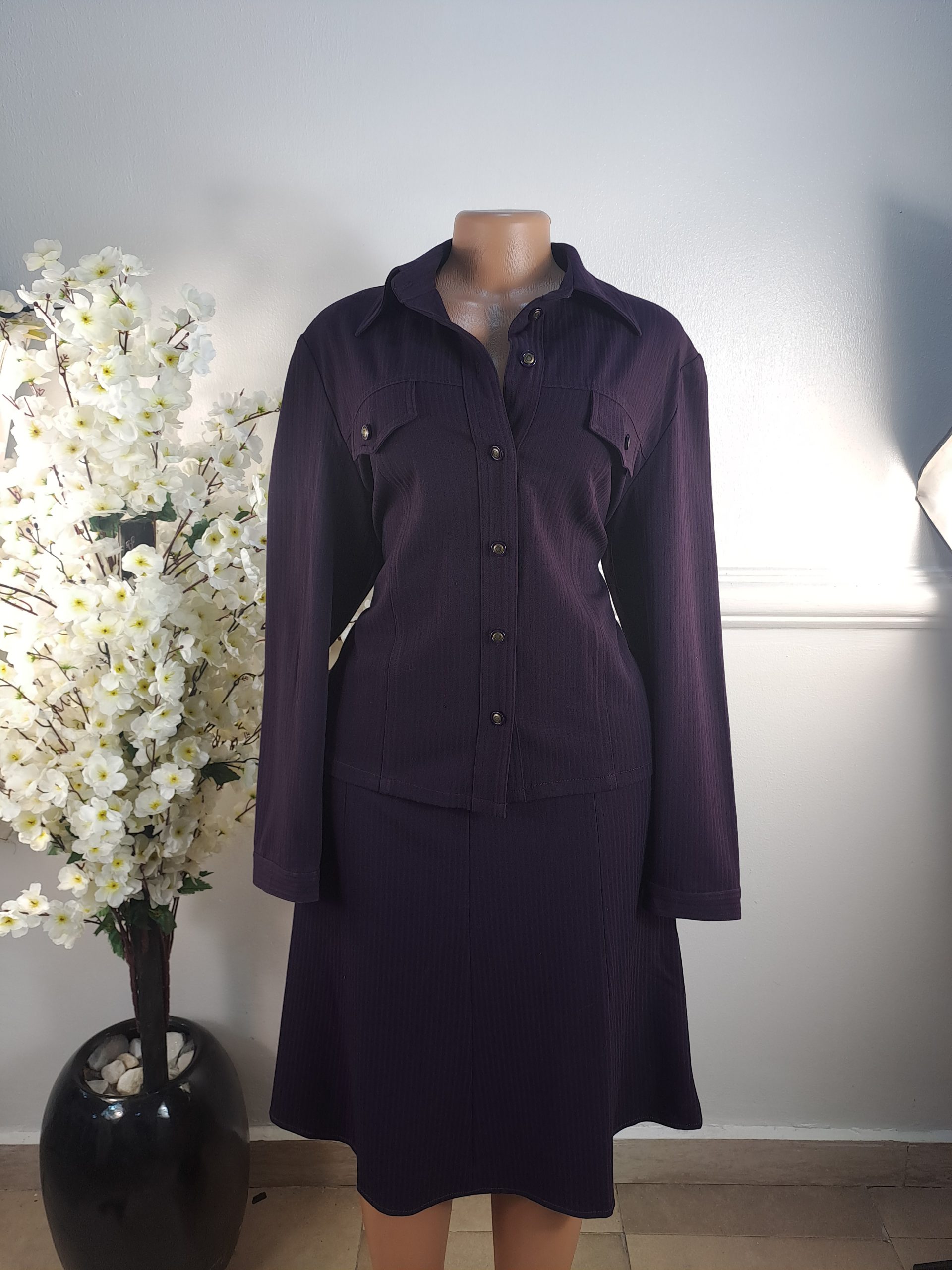 OSCAR B UK SIZE 14 [LENGHT 23 INCHES TWO PIECES]