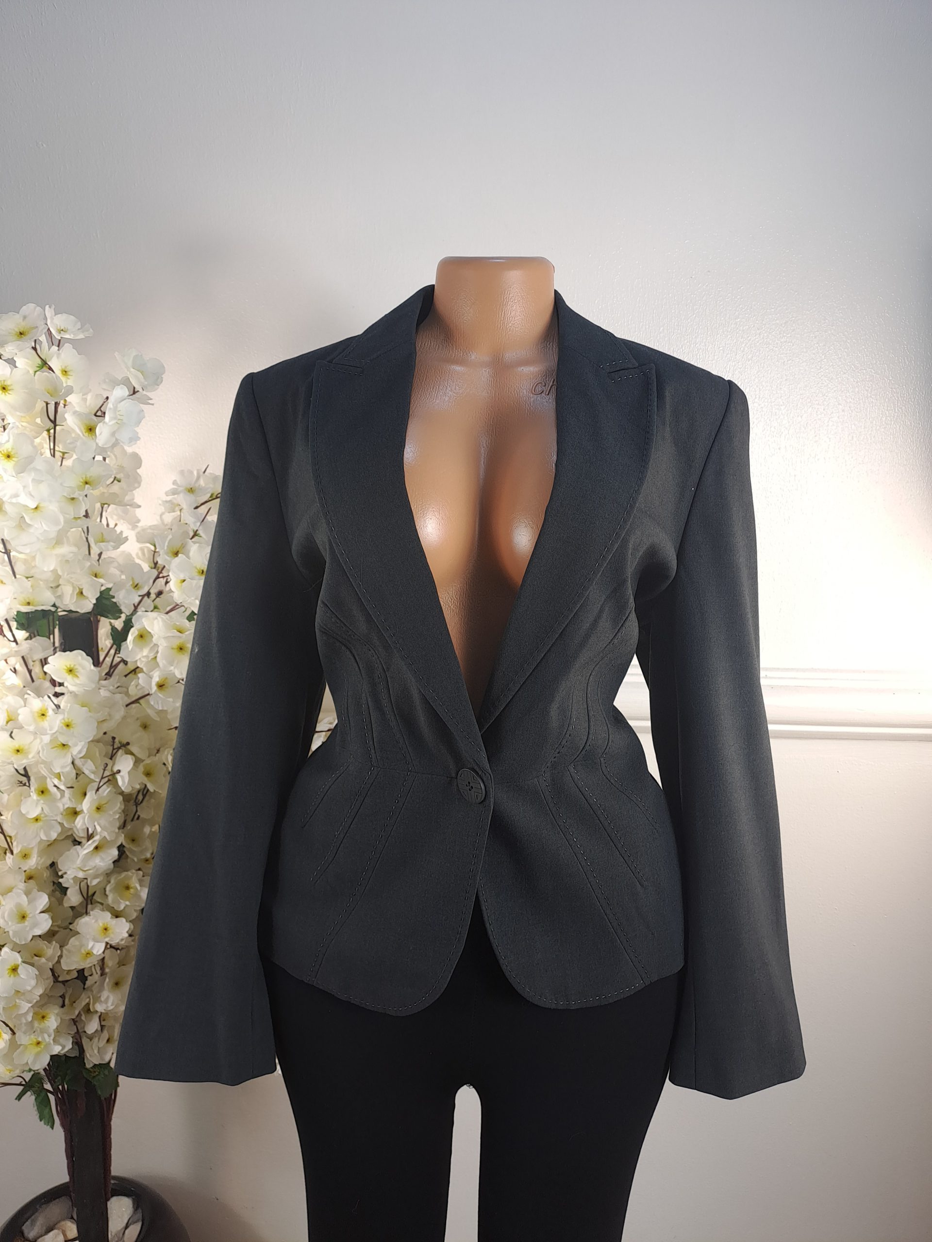 MARK & SPENCER UK SIZE 14 [LENGHT 23 INCHES]
