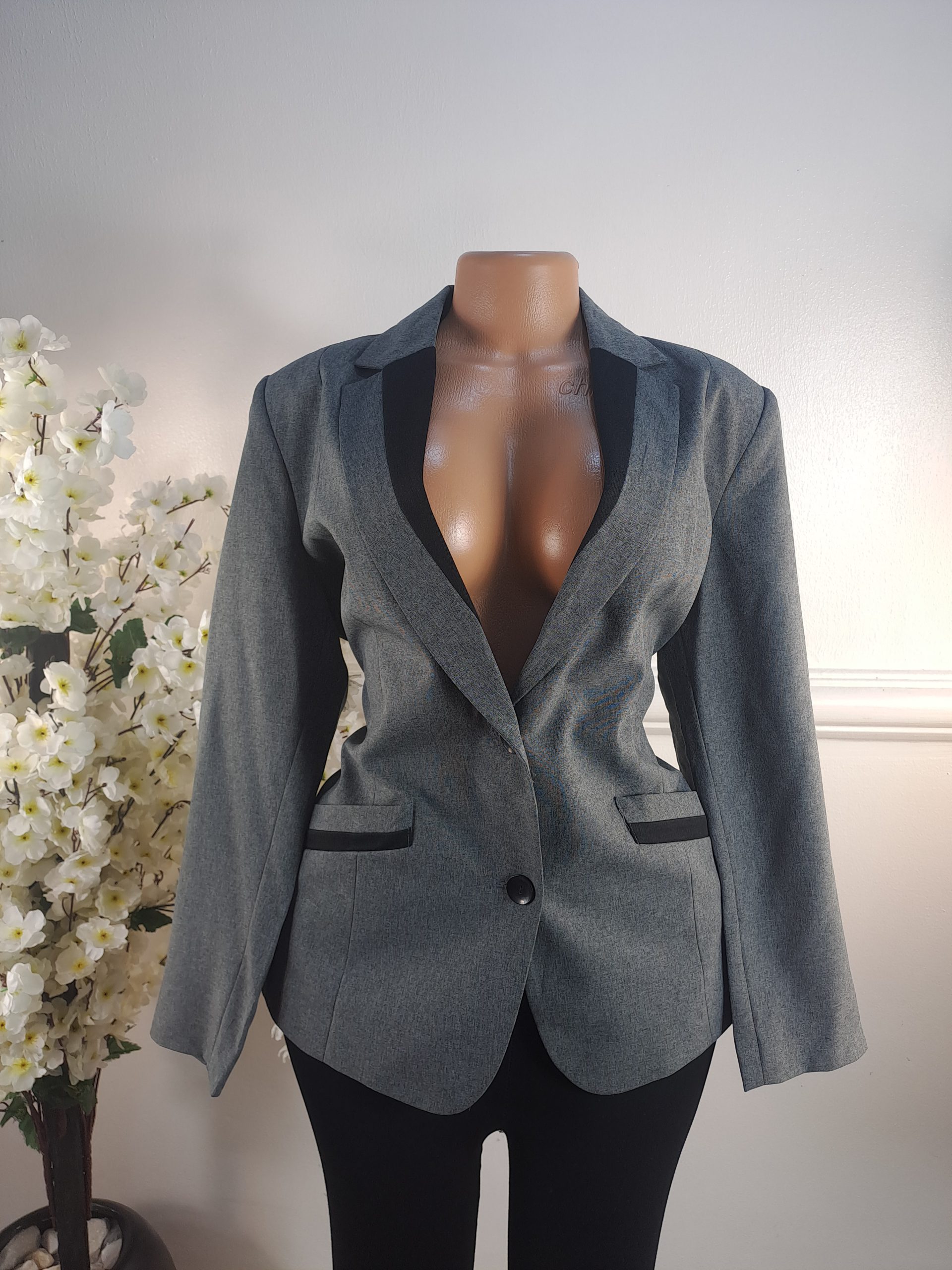 SPECIALN COLLECTION UK SIZE 16 [LENGHT 27 INCHES]