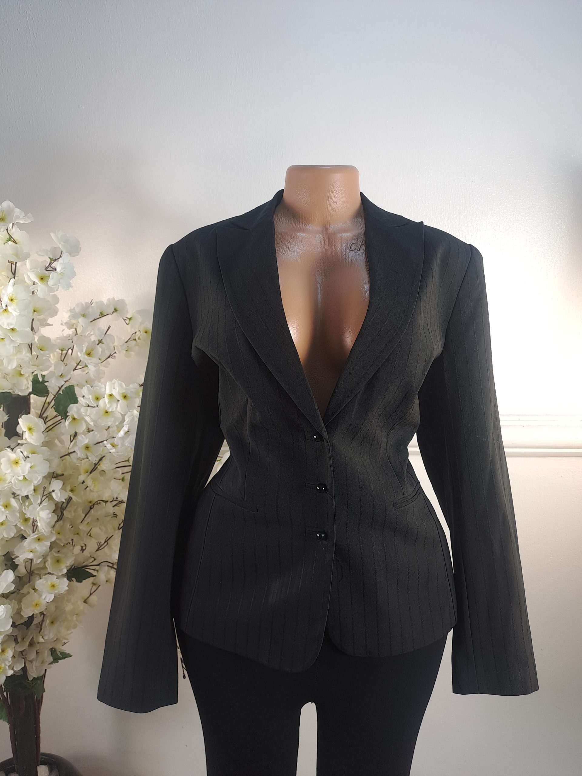BLAZERS UK SIZE 16 [LENGHT 25 INCHES]