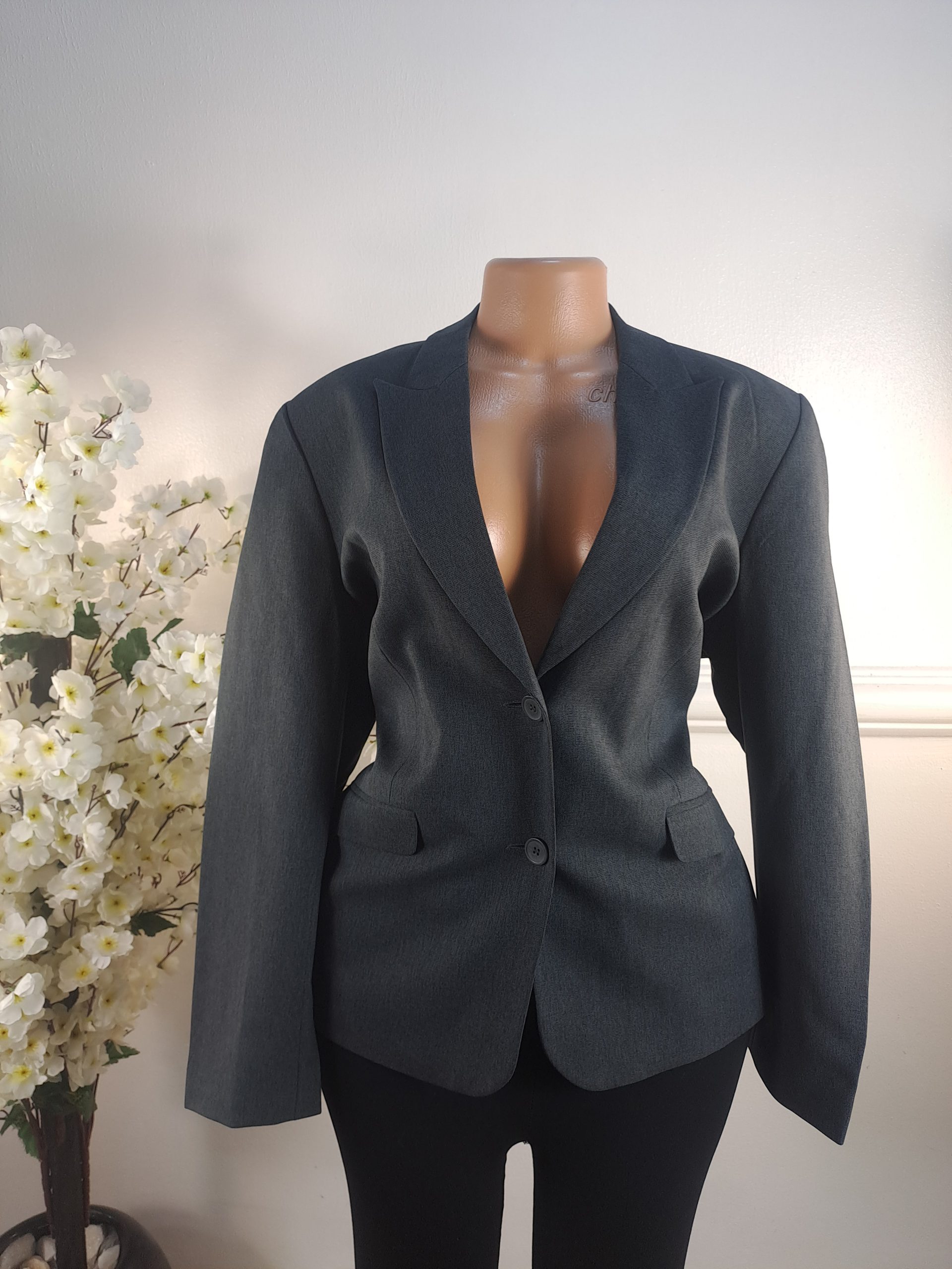 MARK & SPENCER UK SIZE 16 [LENGHT 27 INCHES]