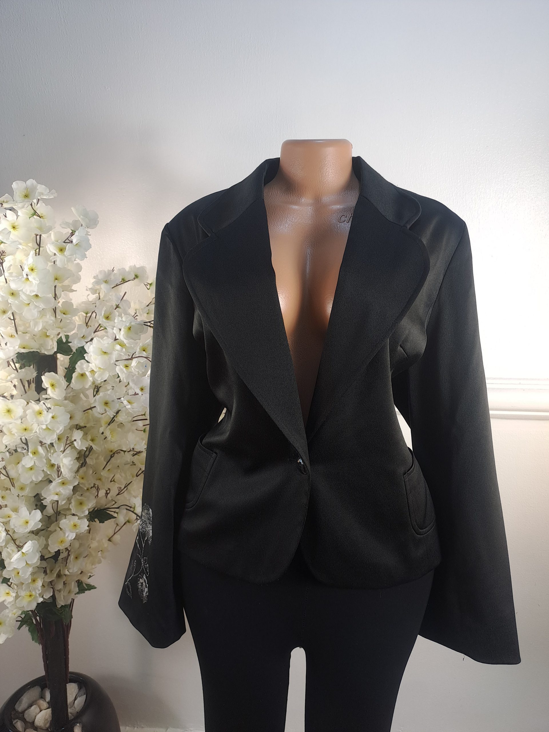 MODERN WOMAN UK SIZE 16 [LENGHT 24 INCHES]