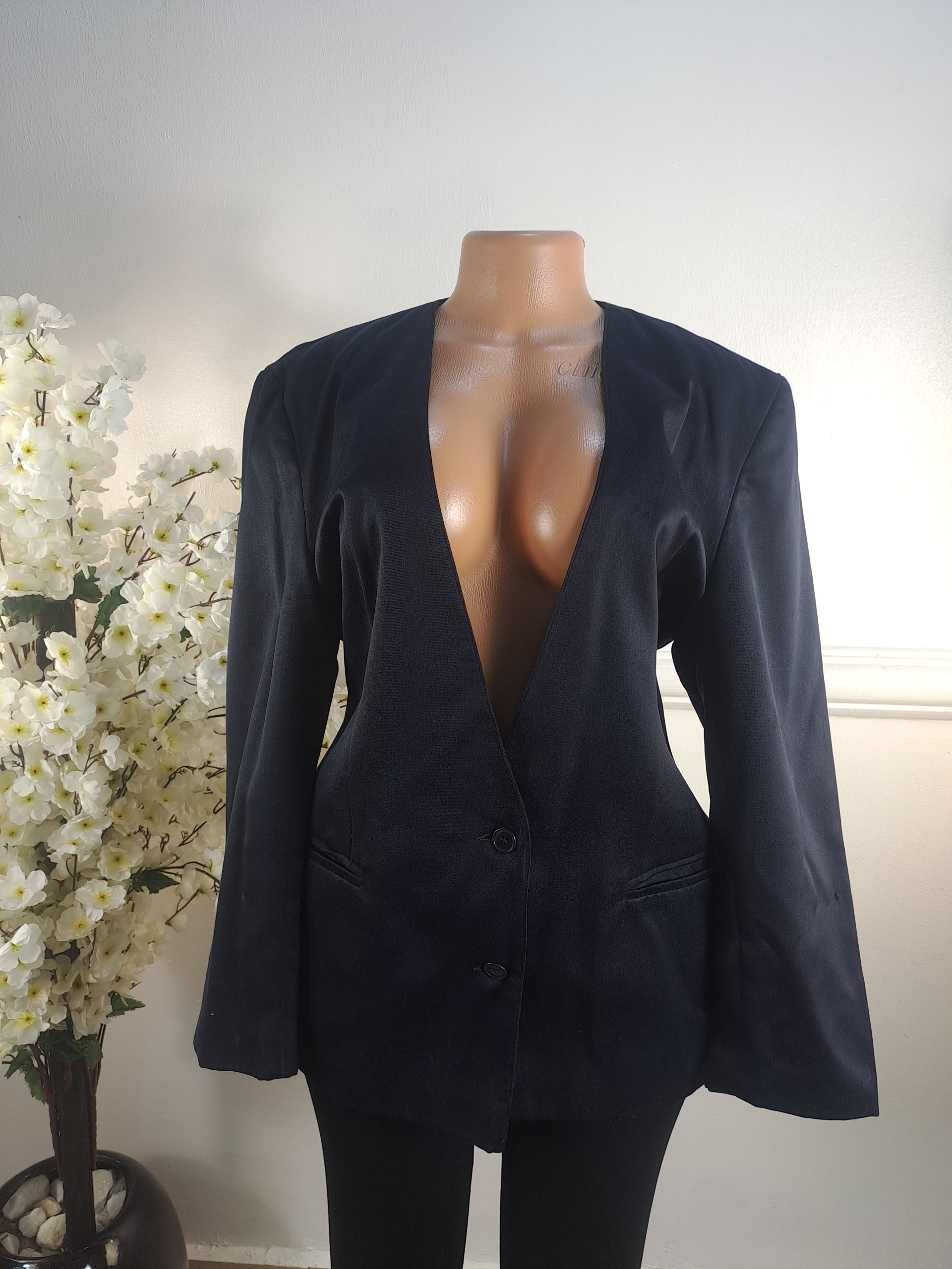 BLAZERS UK SIZE 16 [LENGHT 29 INCHES]