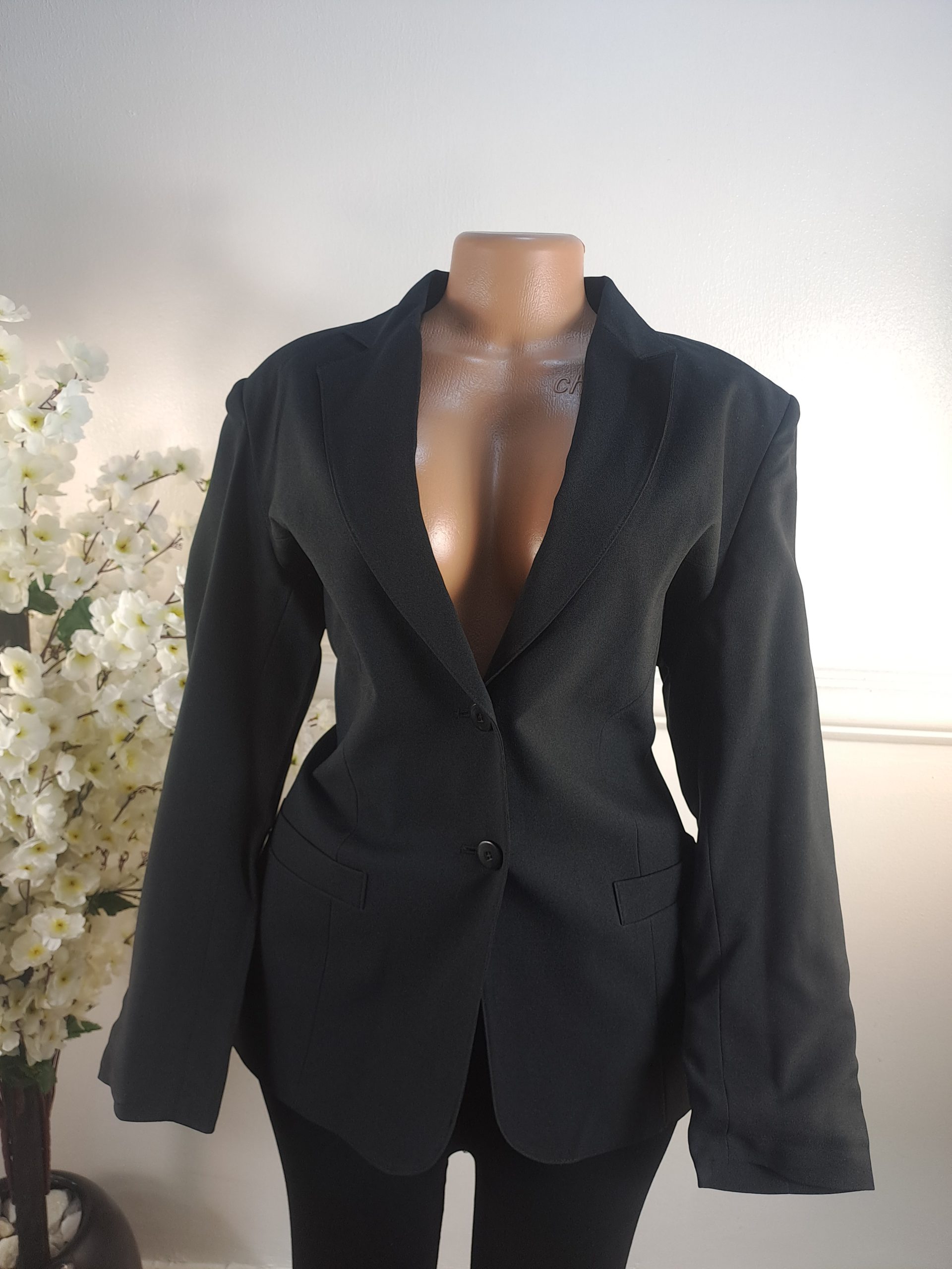 CLASSICS UK SIZE 16 [LENGHT 28 INCHES] 16