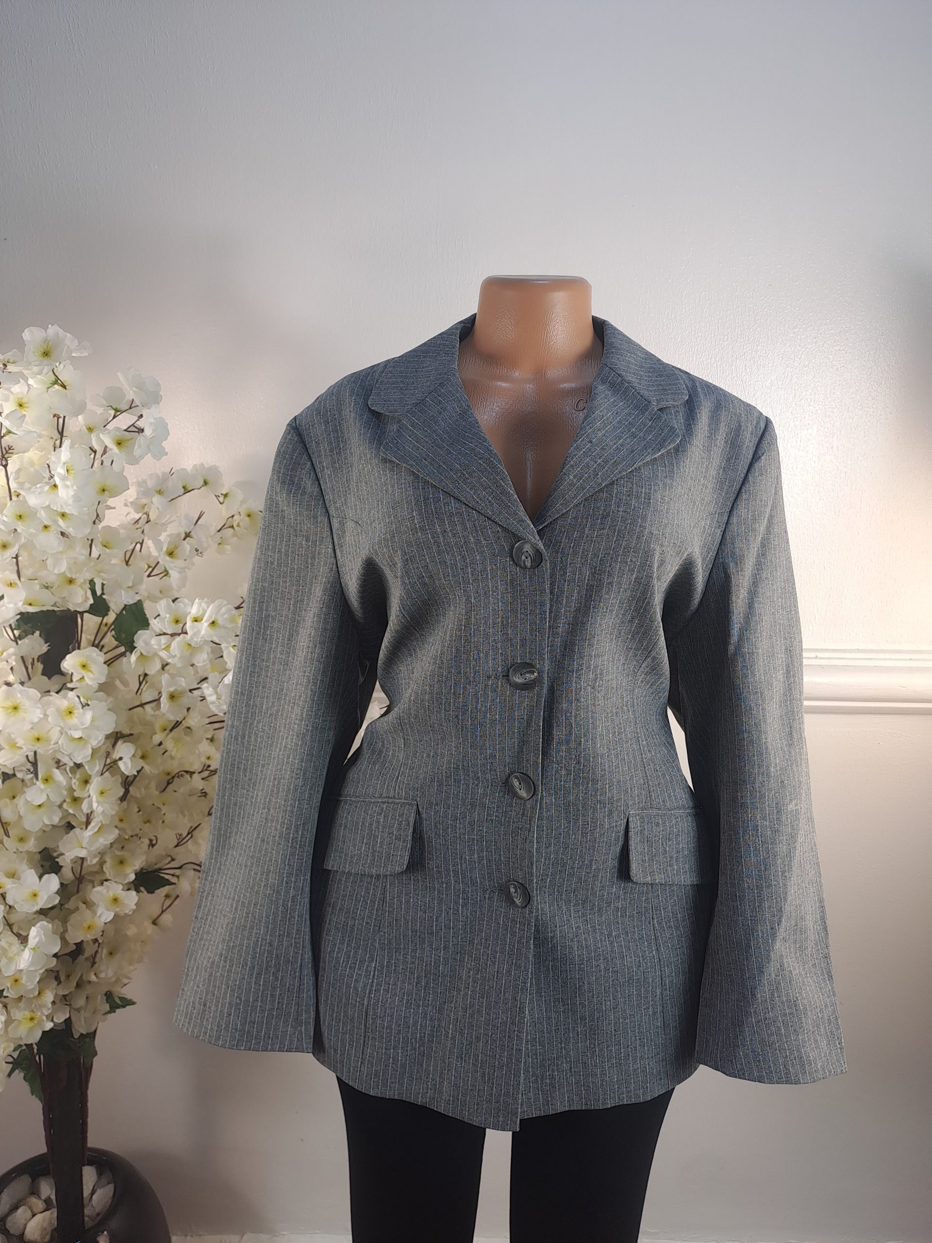 BLAZERS UK SIZE 16 [LENGHT 29 INCHES]