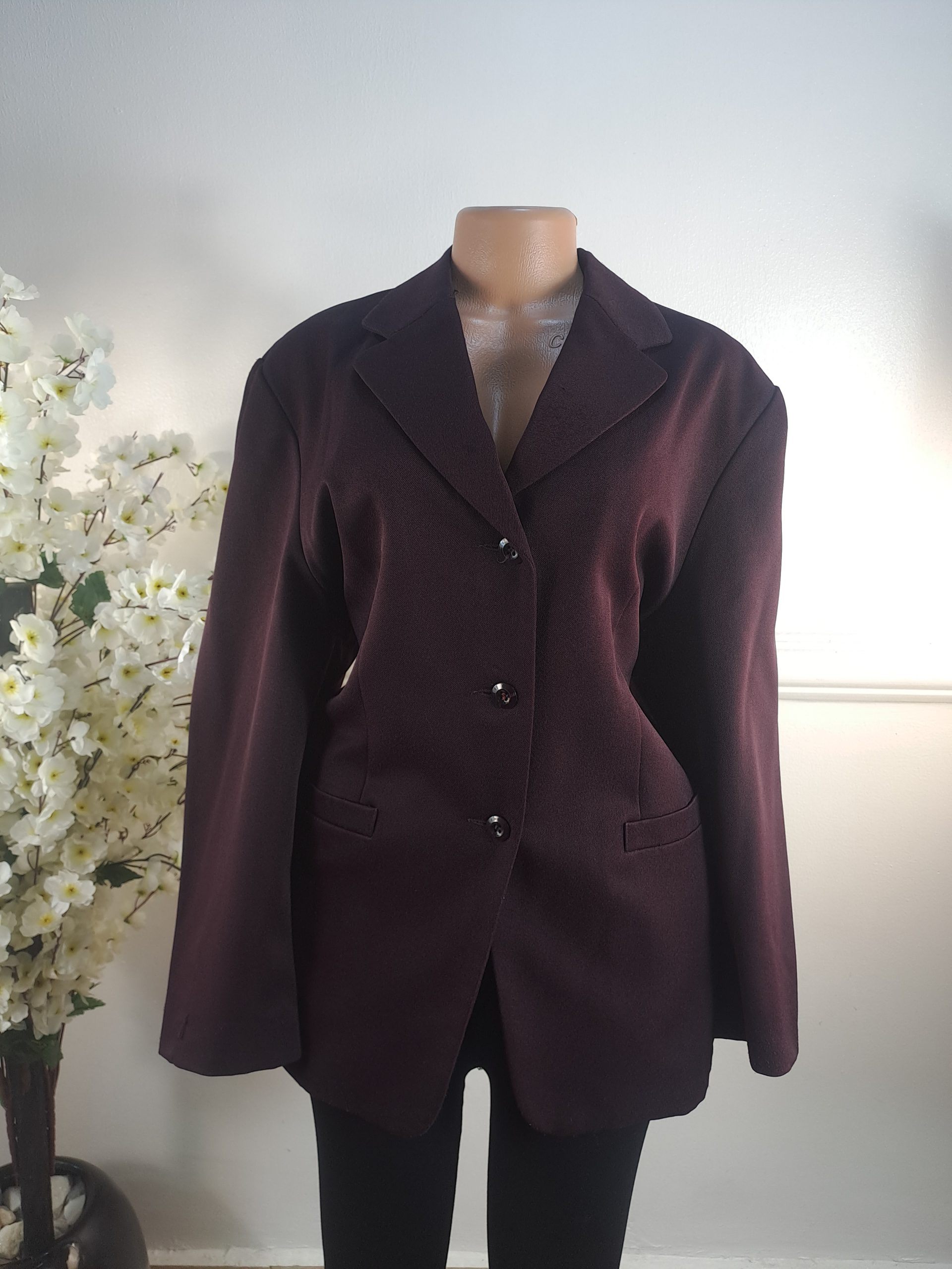 BLAZERS UK SIZE 16 [LENGHT 30 INCHES]