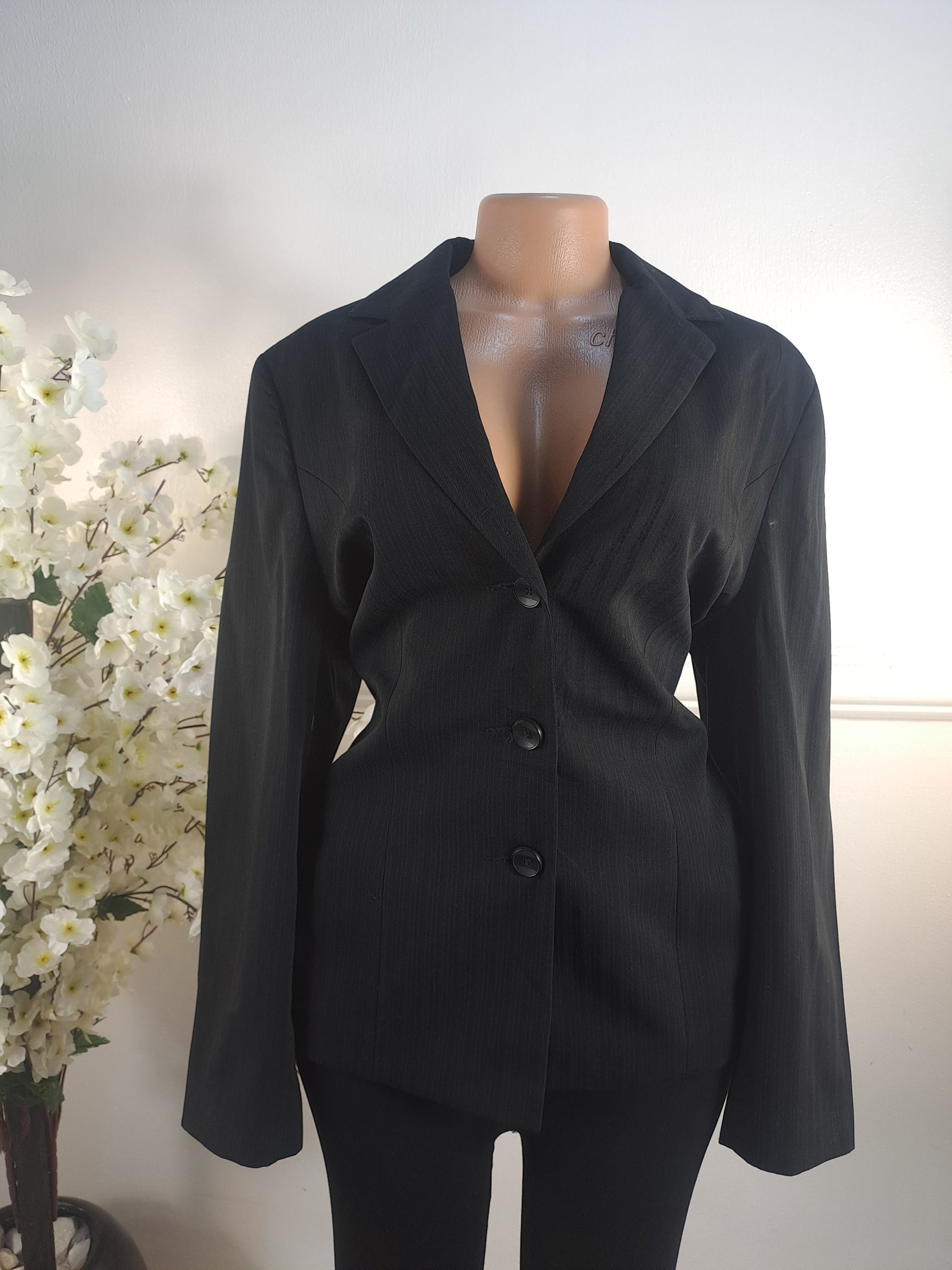 KLISS COLLECTION UK SIZE 16 [LENGHT 27 INCHES]