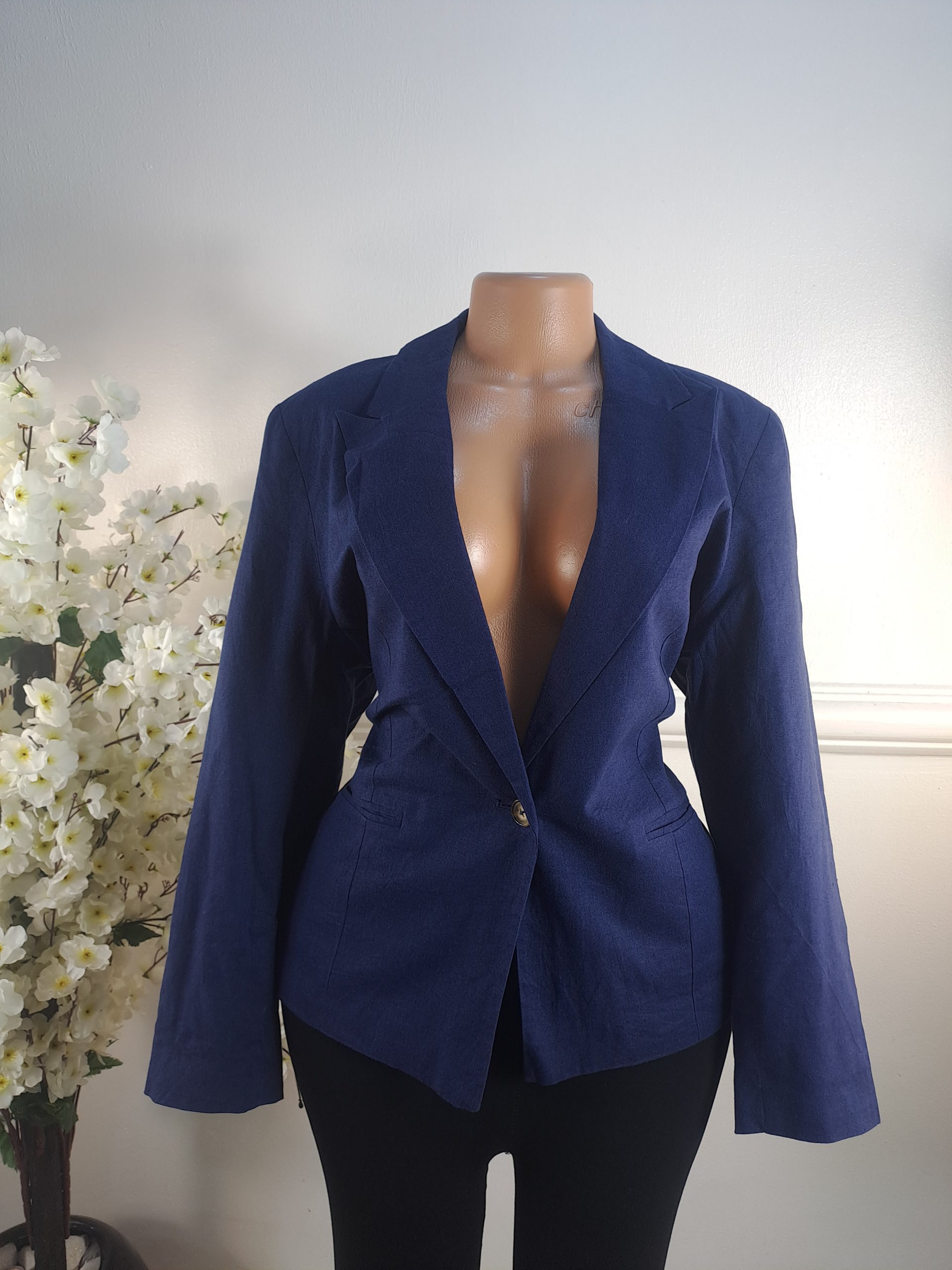 BLAZERS UK SIZE 16 [LENGHT 25 INCHES]