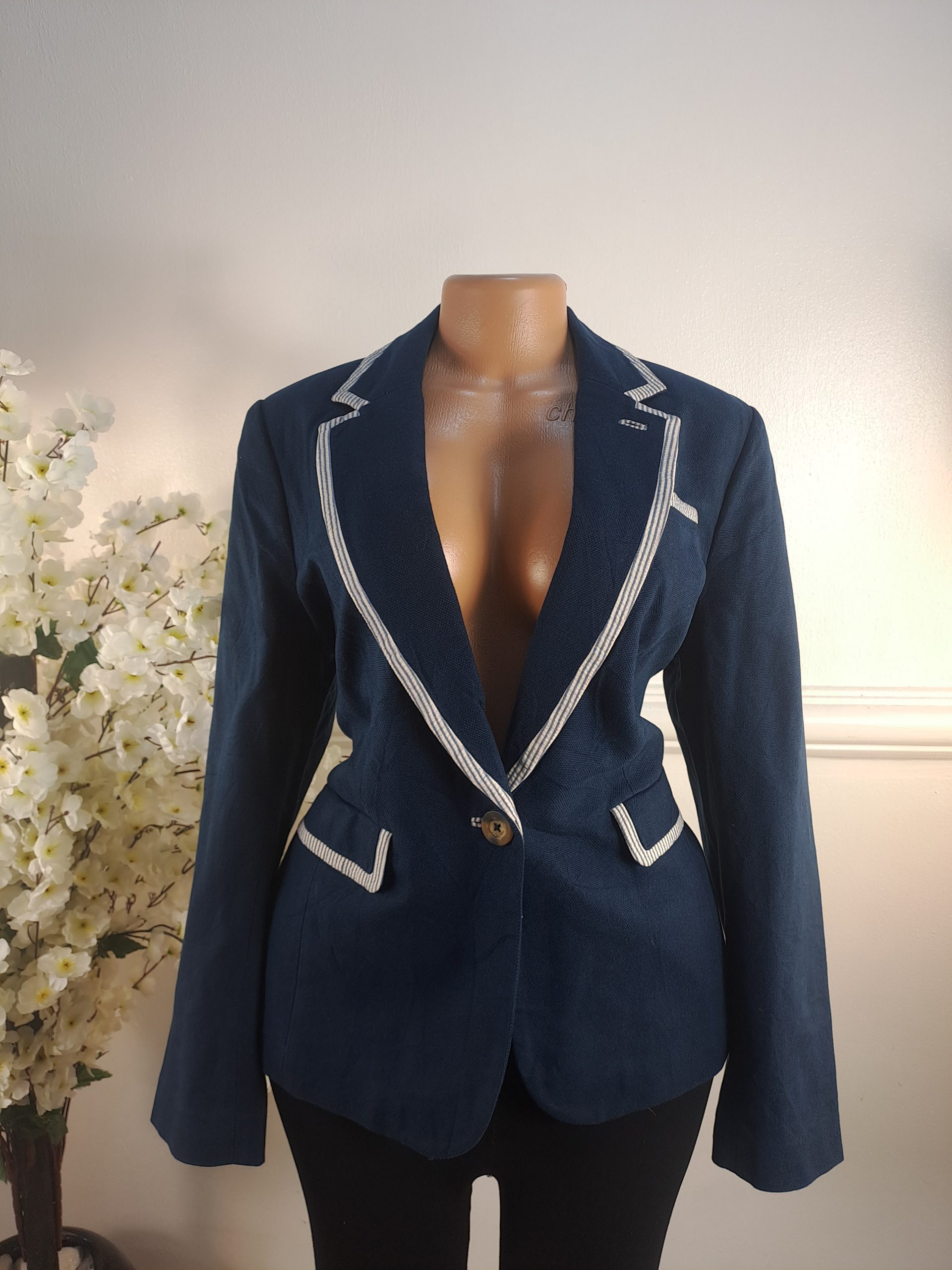 BODEN UK SIZE 16 [LENGHT 26 INCHES]