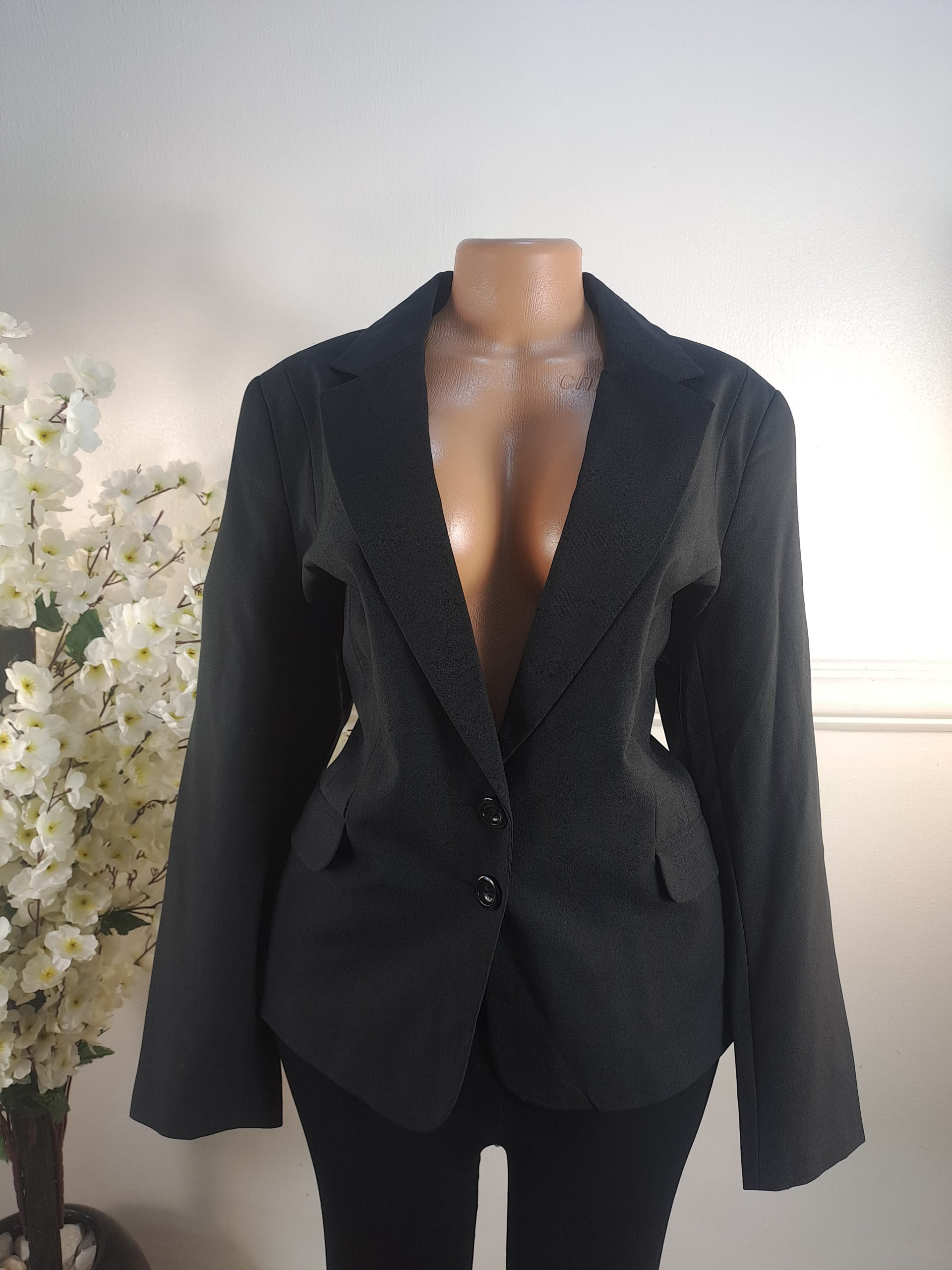 BLAZERS UK SIZE 16 [LENGHT 26 INCHES]