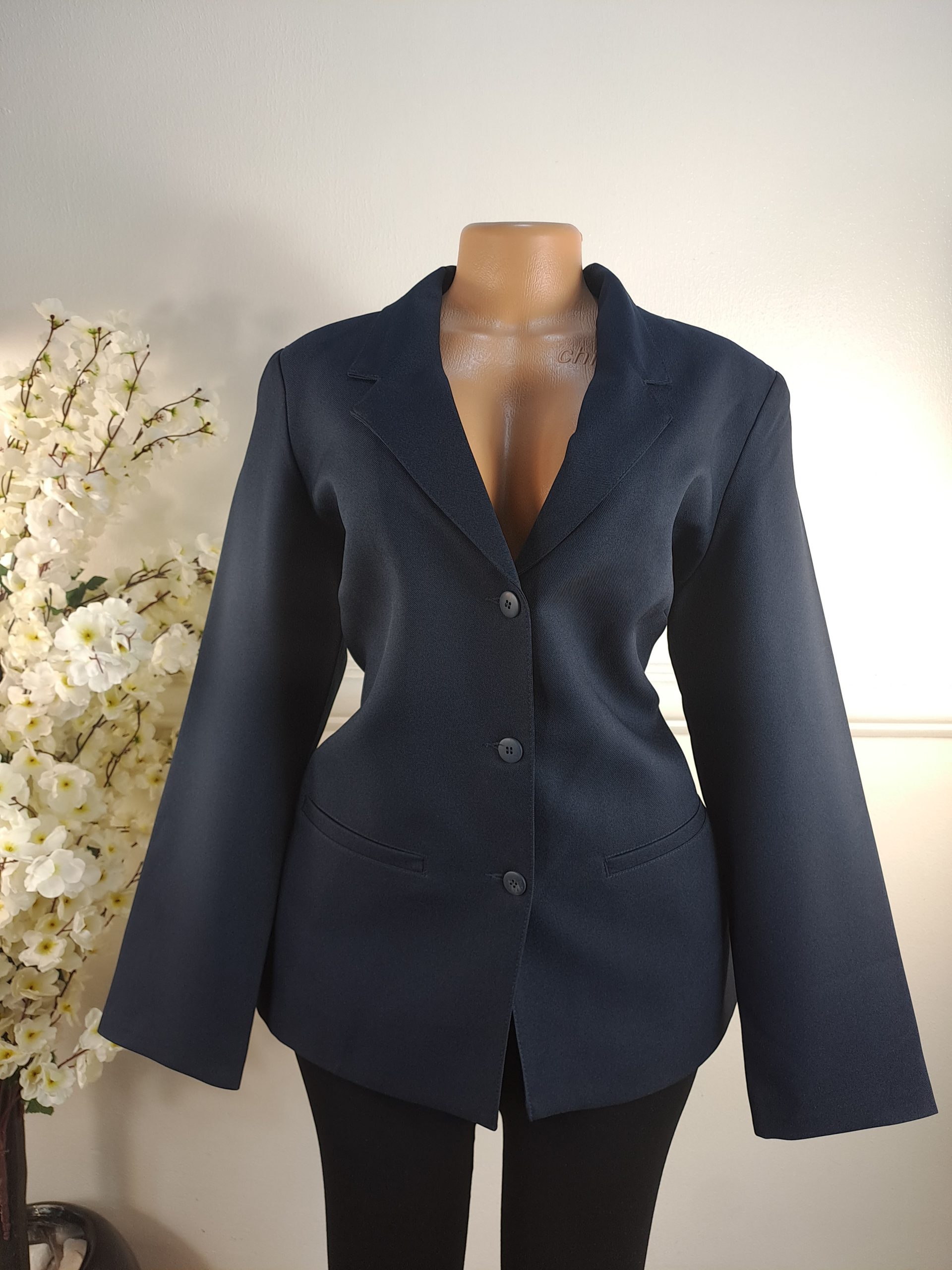DAMART UK SIZE 16 [LENGHT 28 INCHES]
