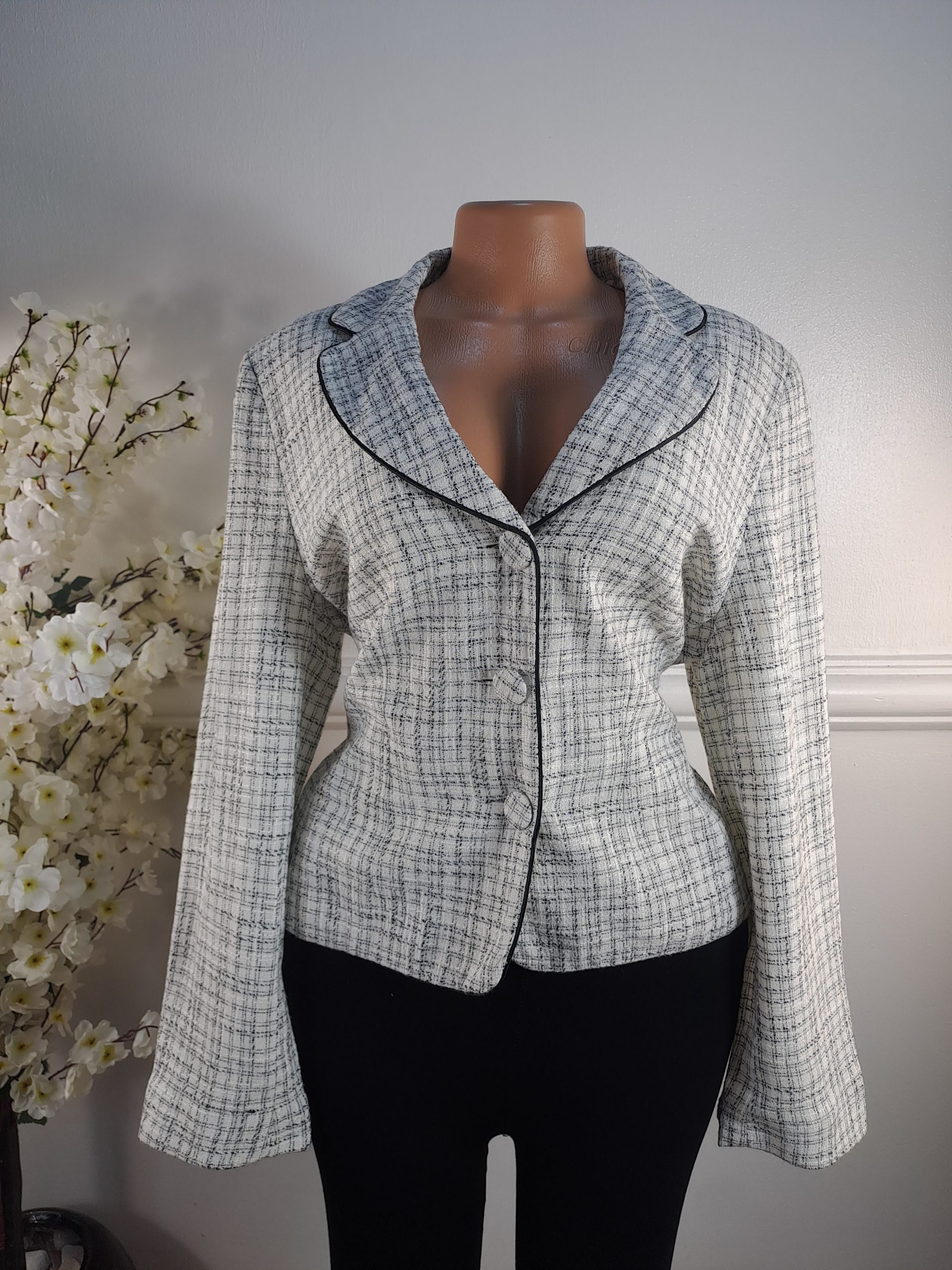 BLISS UK SIZE 16 [LENGHT 23 INCHES]